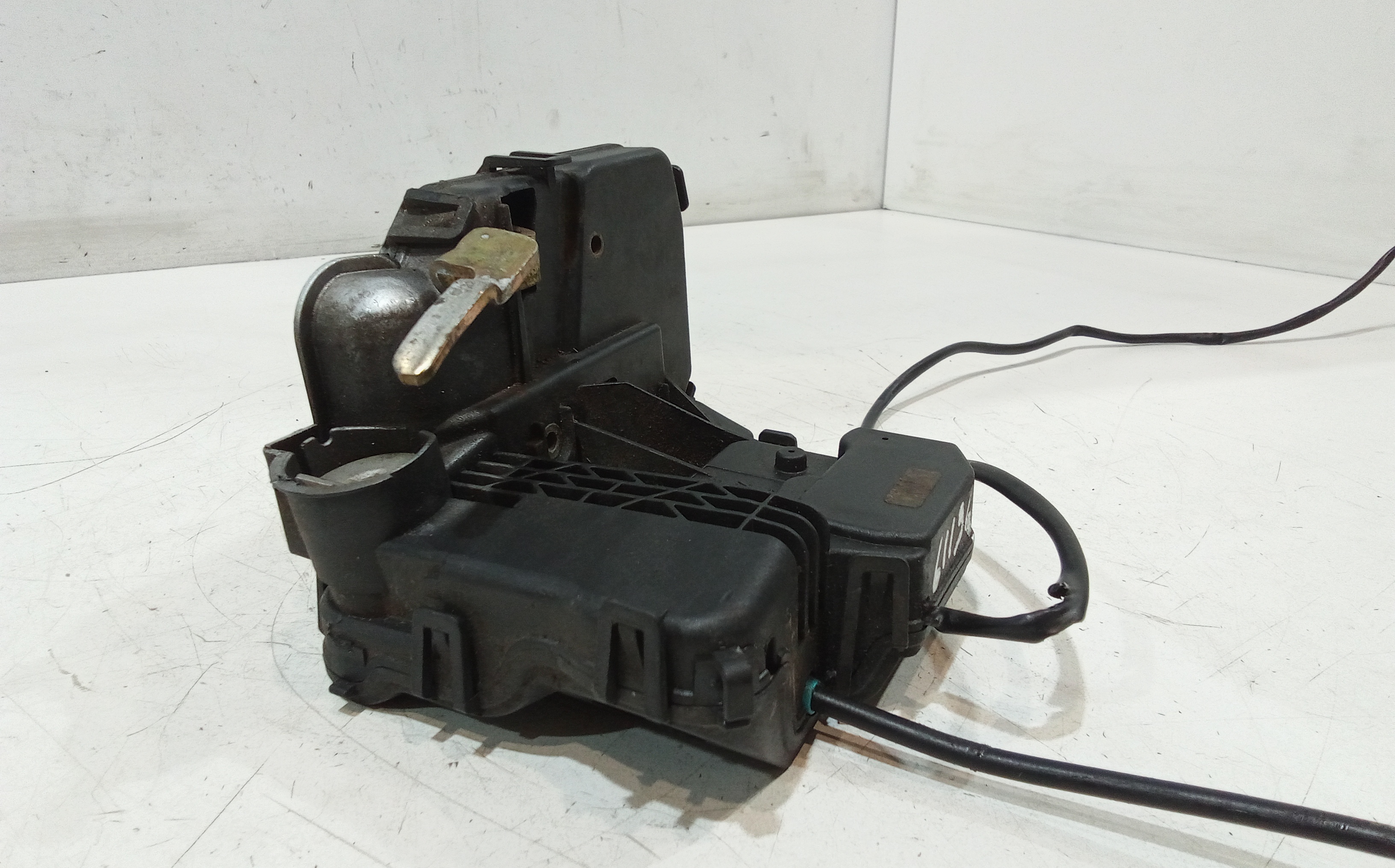 Serratura Anteriore Sinistra per Mercedes Classe C Berlina W203 (2000 - 2004)