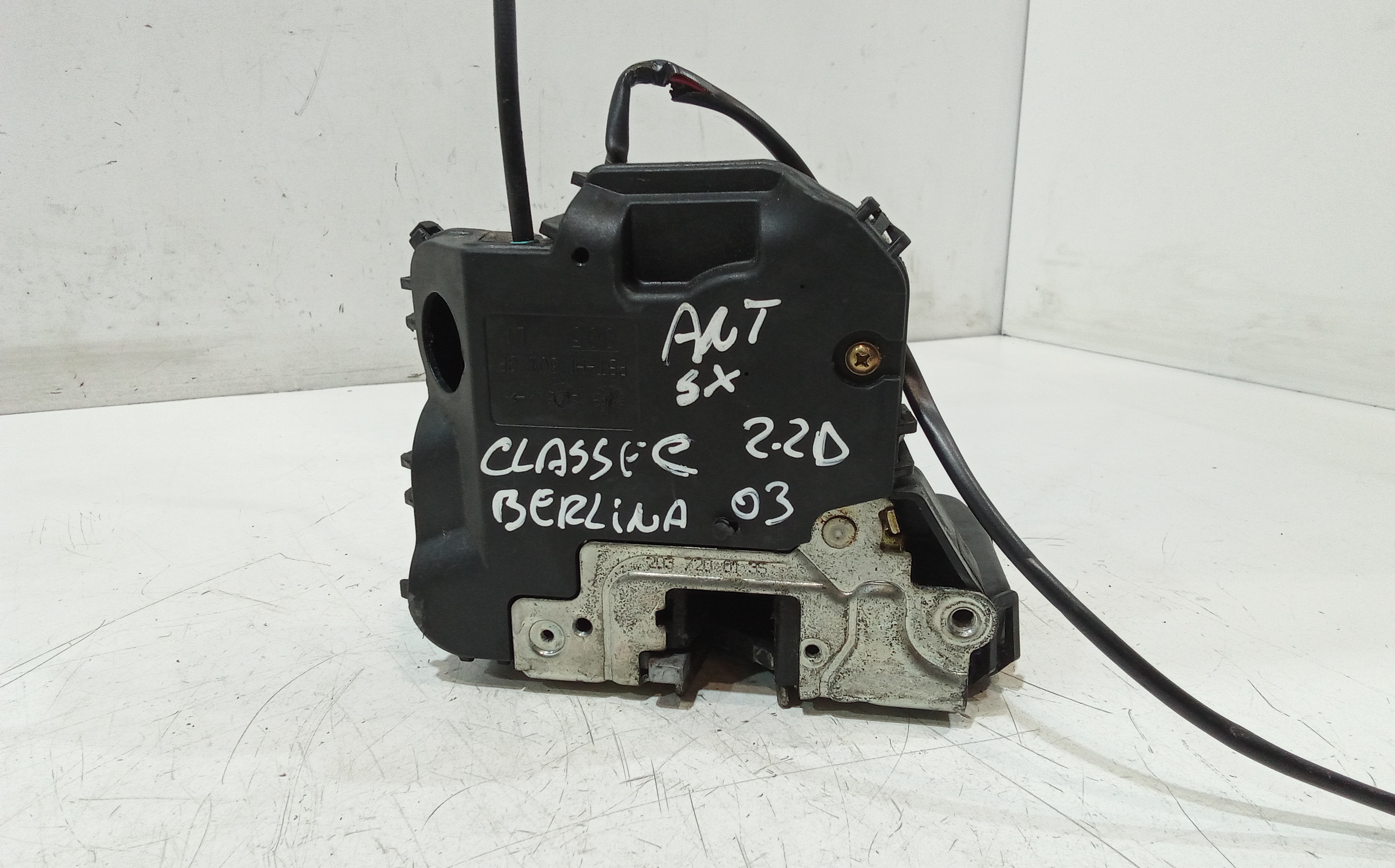 Serratura Anteriore Sinistra per Mercedes Classe C Berlina W203 (2000 - 2004)