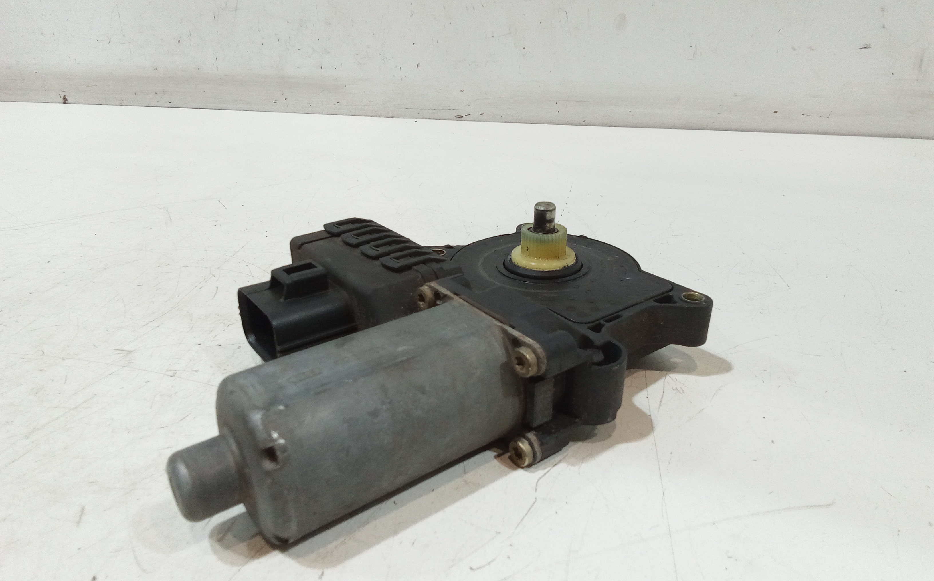 Motorino Alzavetro anteriore destra per Ford Mondeo Berlina 3 Serie (2000 - 2003)