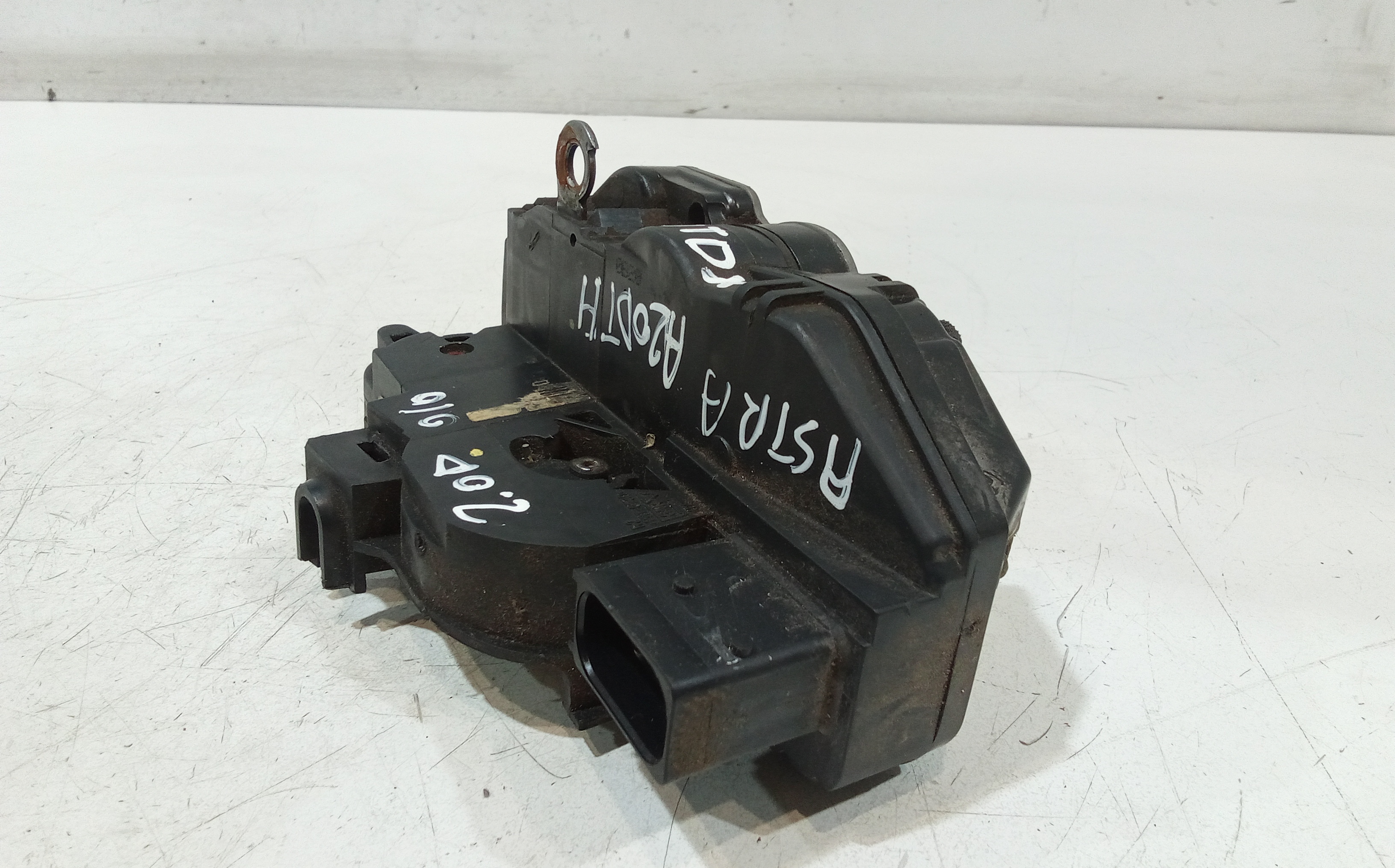 Serratura Anteriore Destra per Opel Astra J (2009 - In produzione)