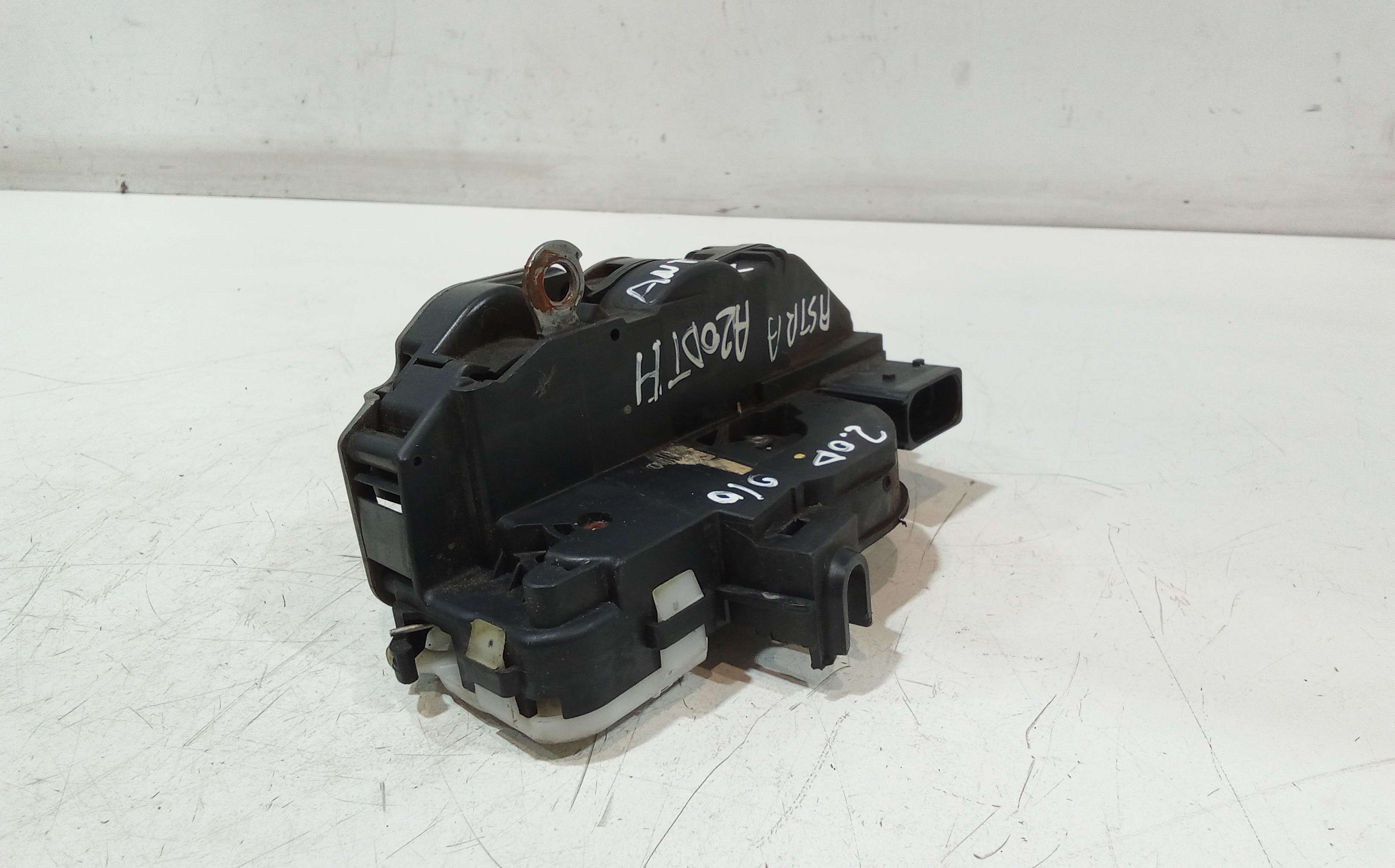 Serratura Anteriore Destra per Opel Astra J (2009 - In produzione)