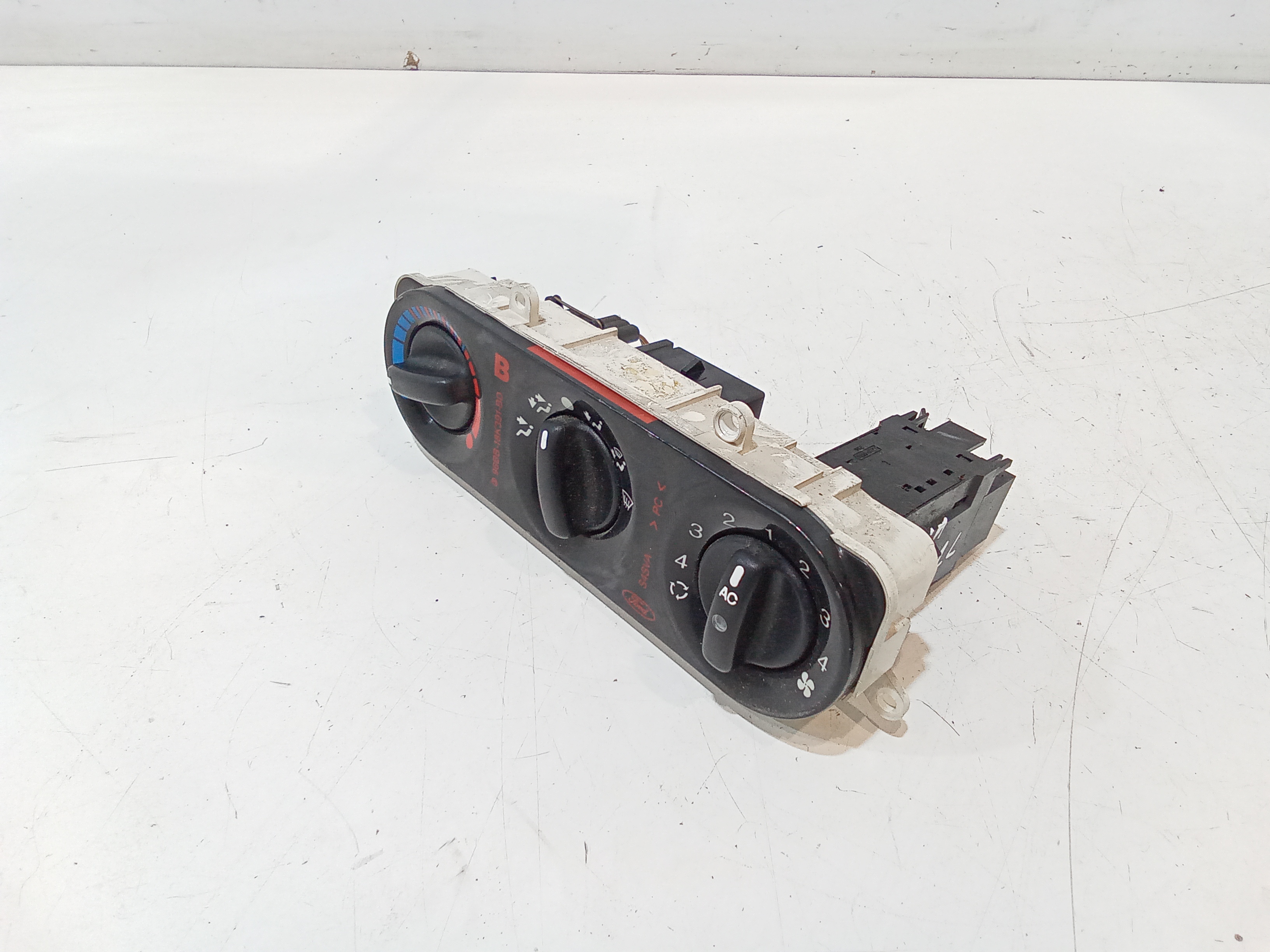 Comandi Clima per Ford Mondeo Berlina 2 Serie (1996 - 2000)