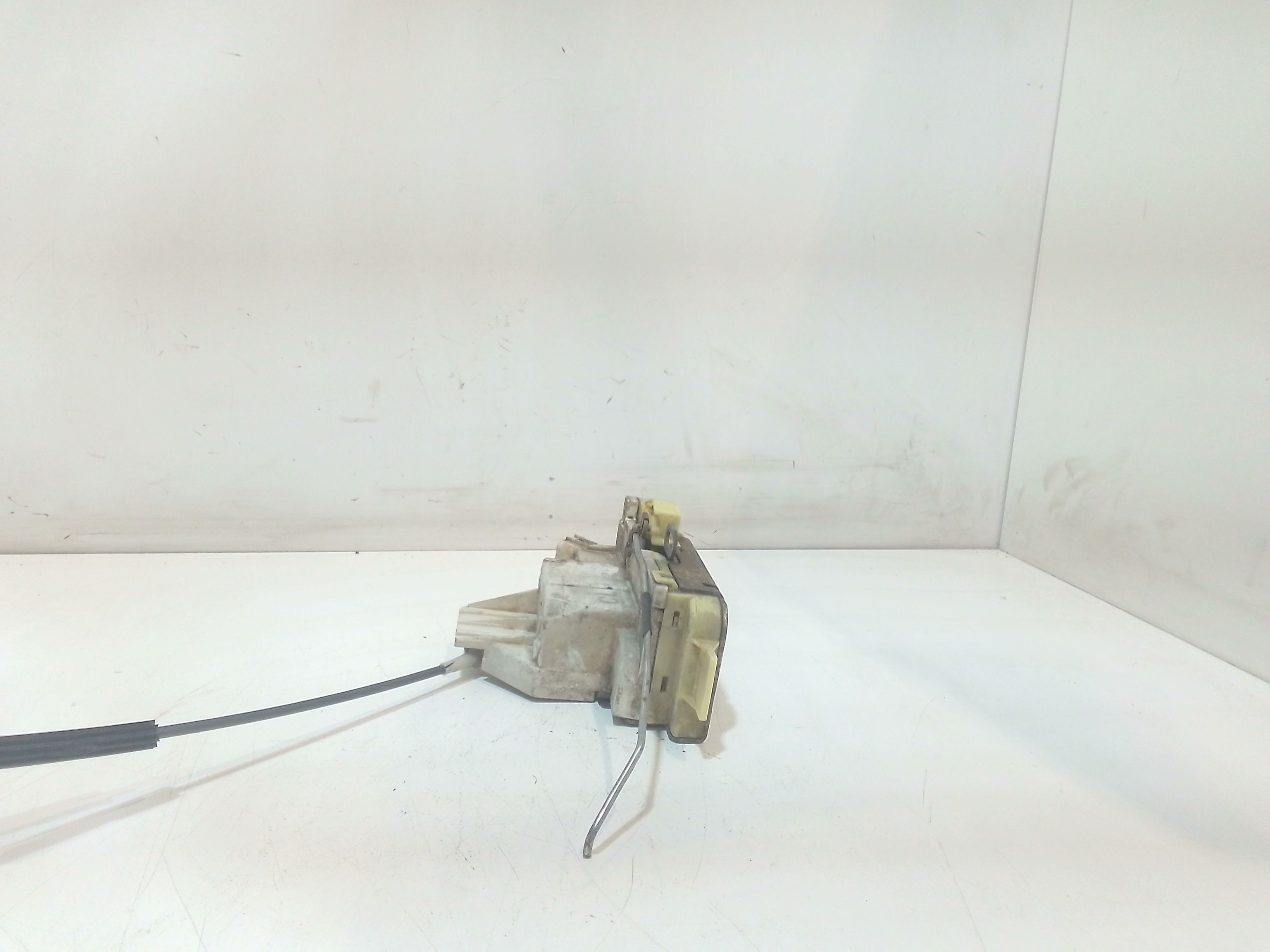 Serratura Anteriore Destra per Ford Mondeo Berlina 2 Serie (1996 - 2000)