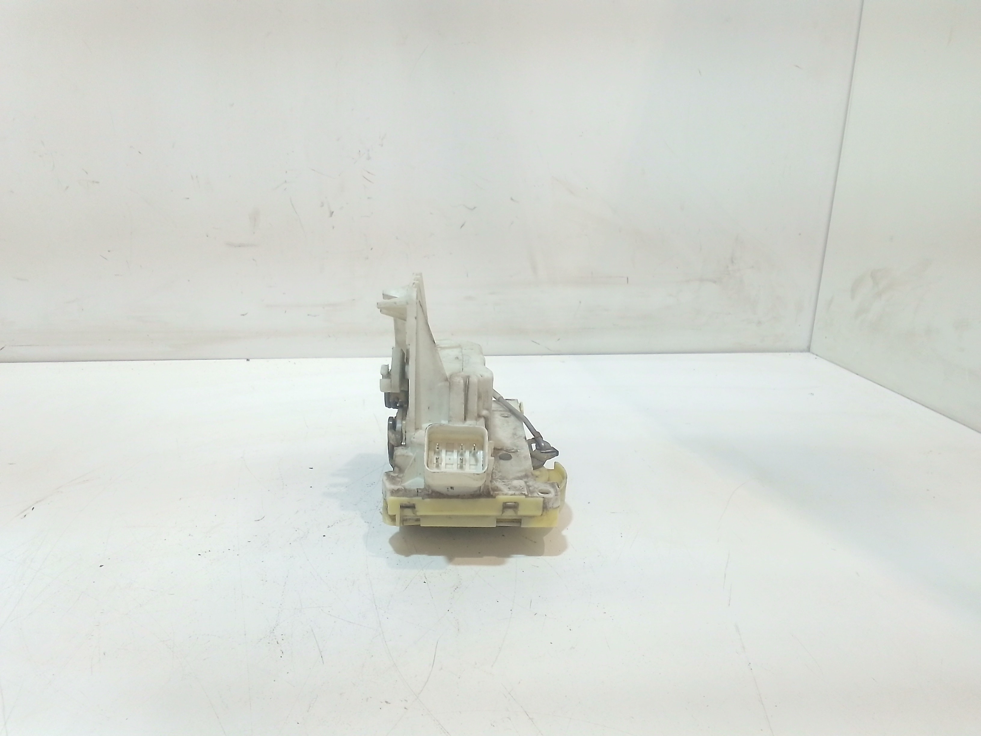 Serratura Anteriore Sinistra per Ford Mondeo Berlina 2 Serie (1996 - 2000)