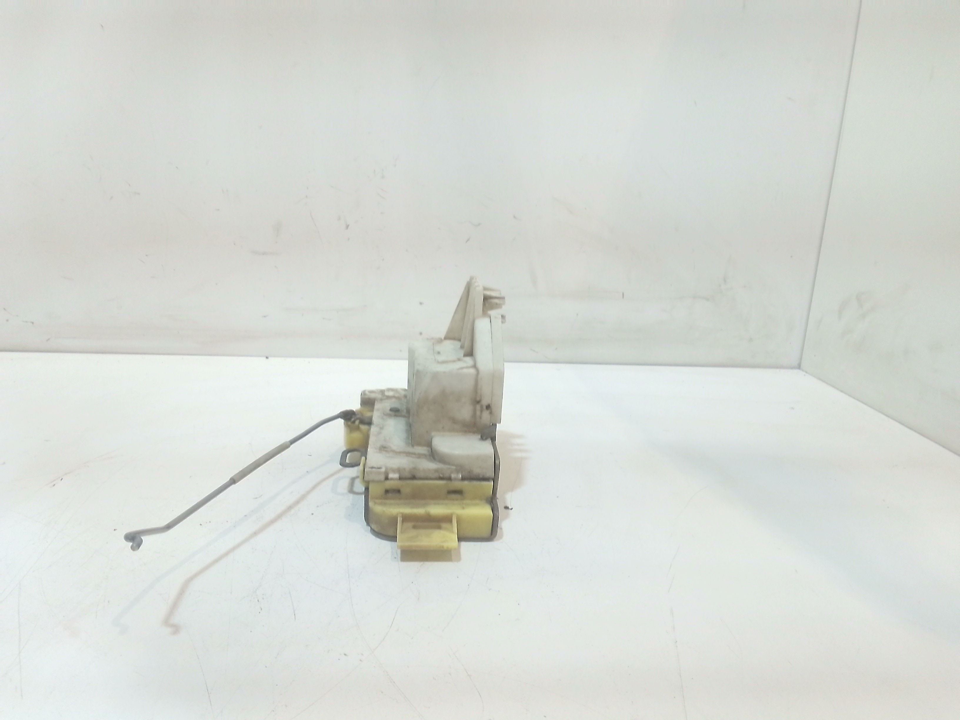 Serratura Anteriore Sinistra per Ford Mondeo Berlina 2 Serie (1996 - 2000)