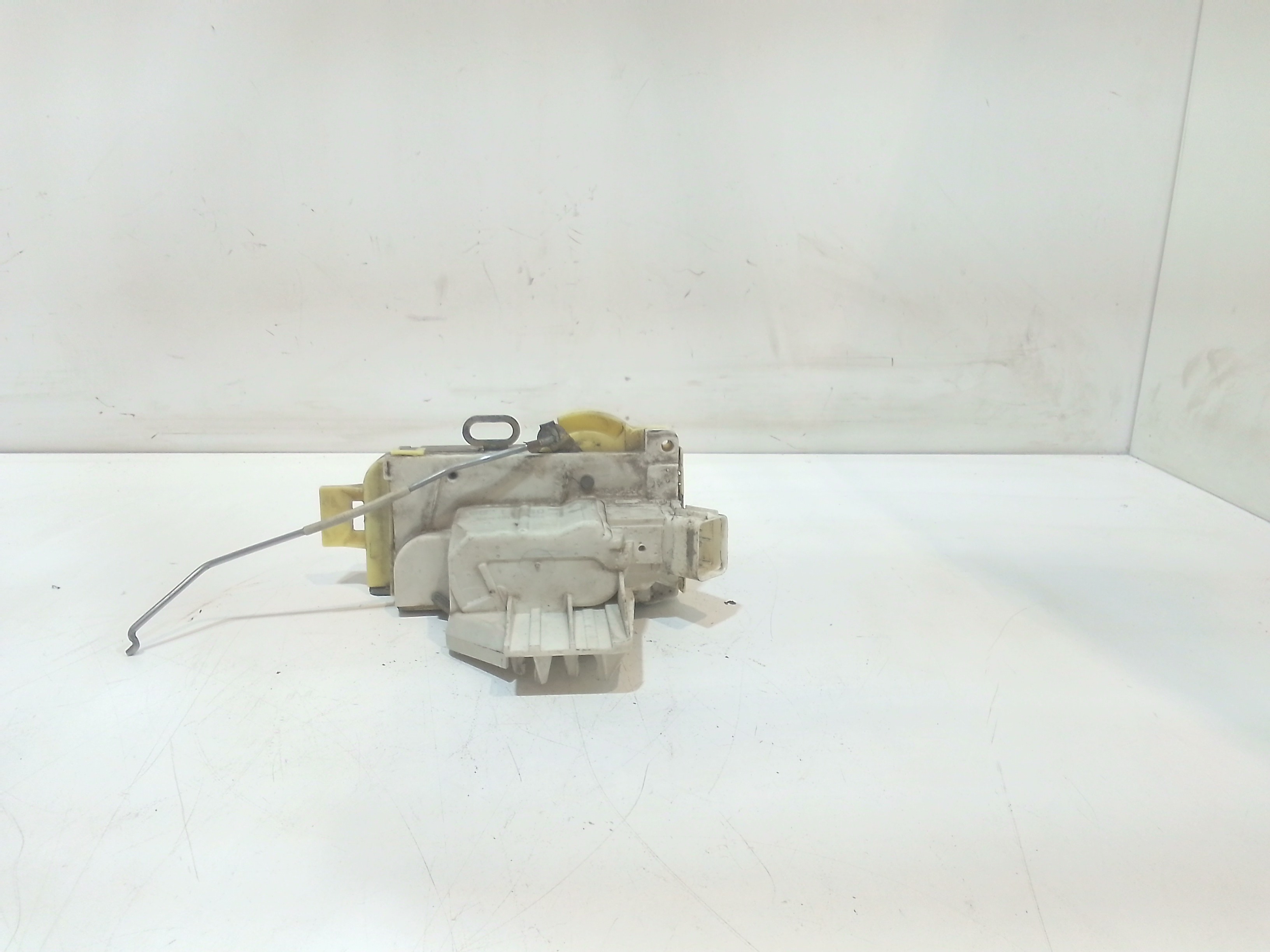 Serratura Anteriore Sinistra per Ford Mondeo Berlina 2 Serie (1996 - 2000)