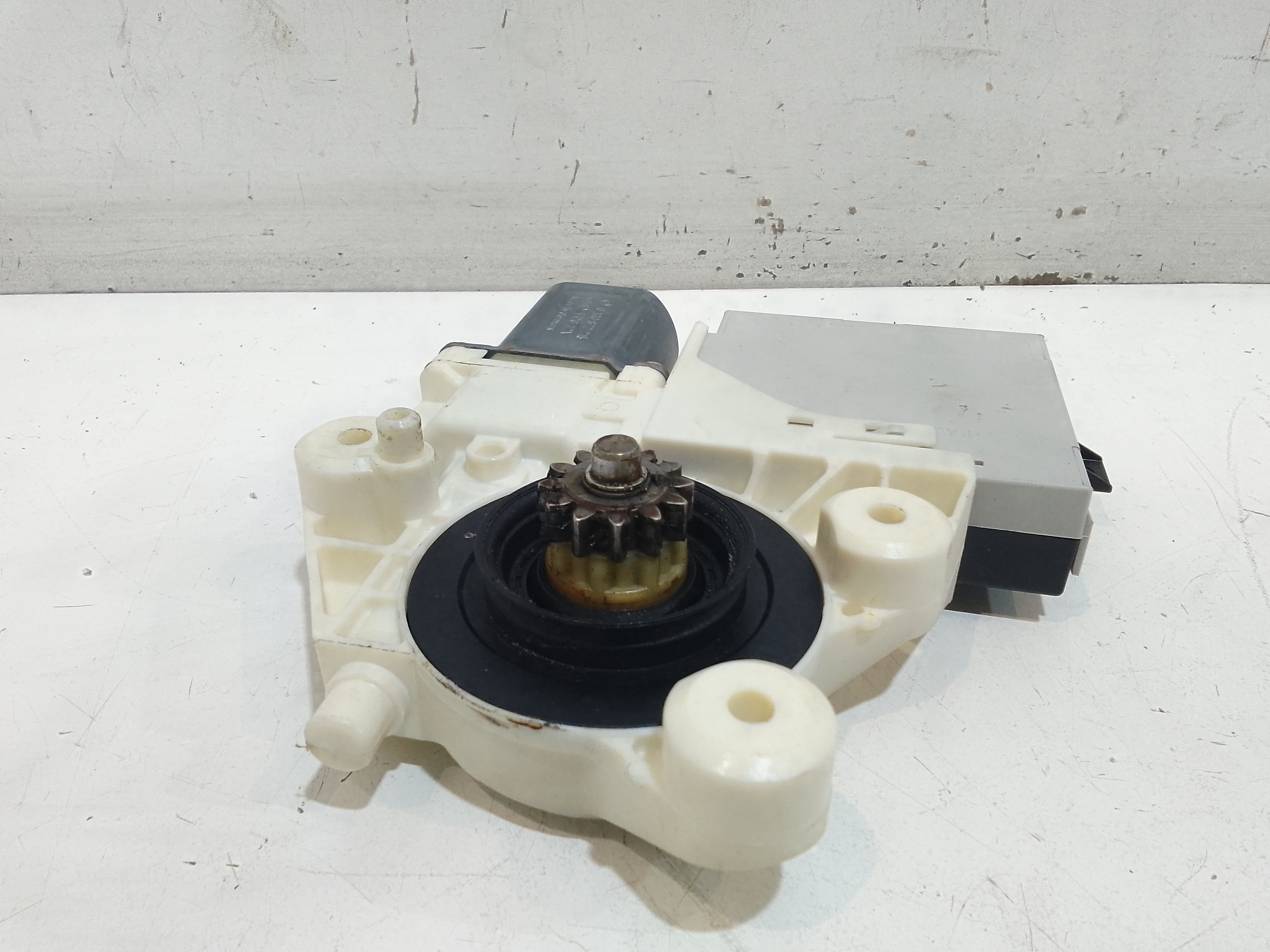 Motorino Alzavetro anteriore Sinistro per Ford Focus Berlina 3 Serie (2004 - 2008)