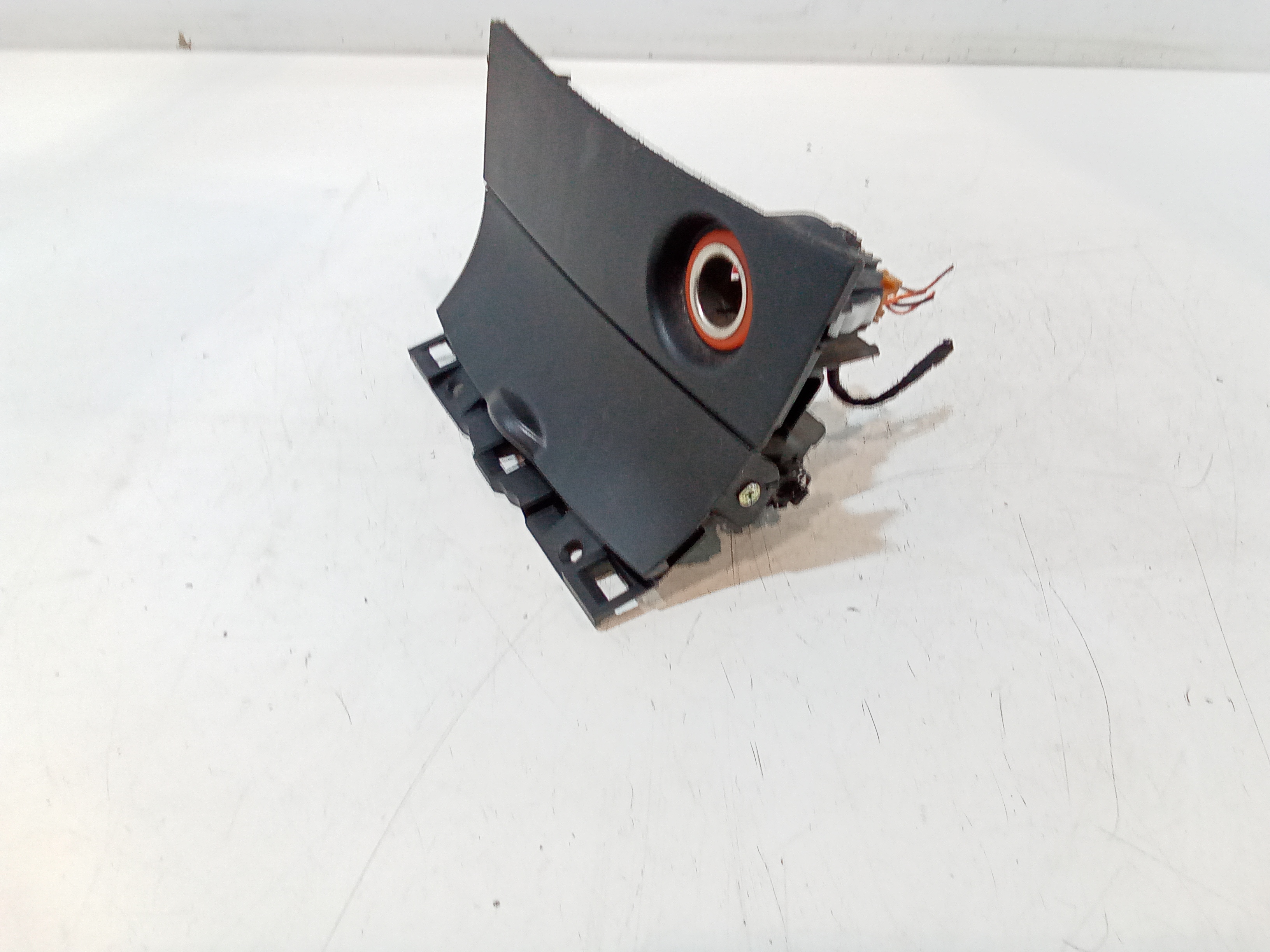 Posacenere per Mazda 2 Berlina 1 Serie (2003 - 2007)