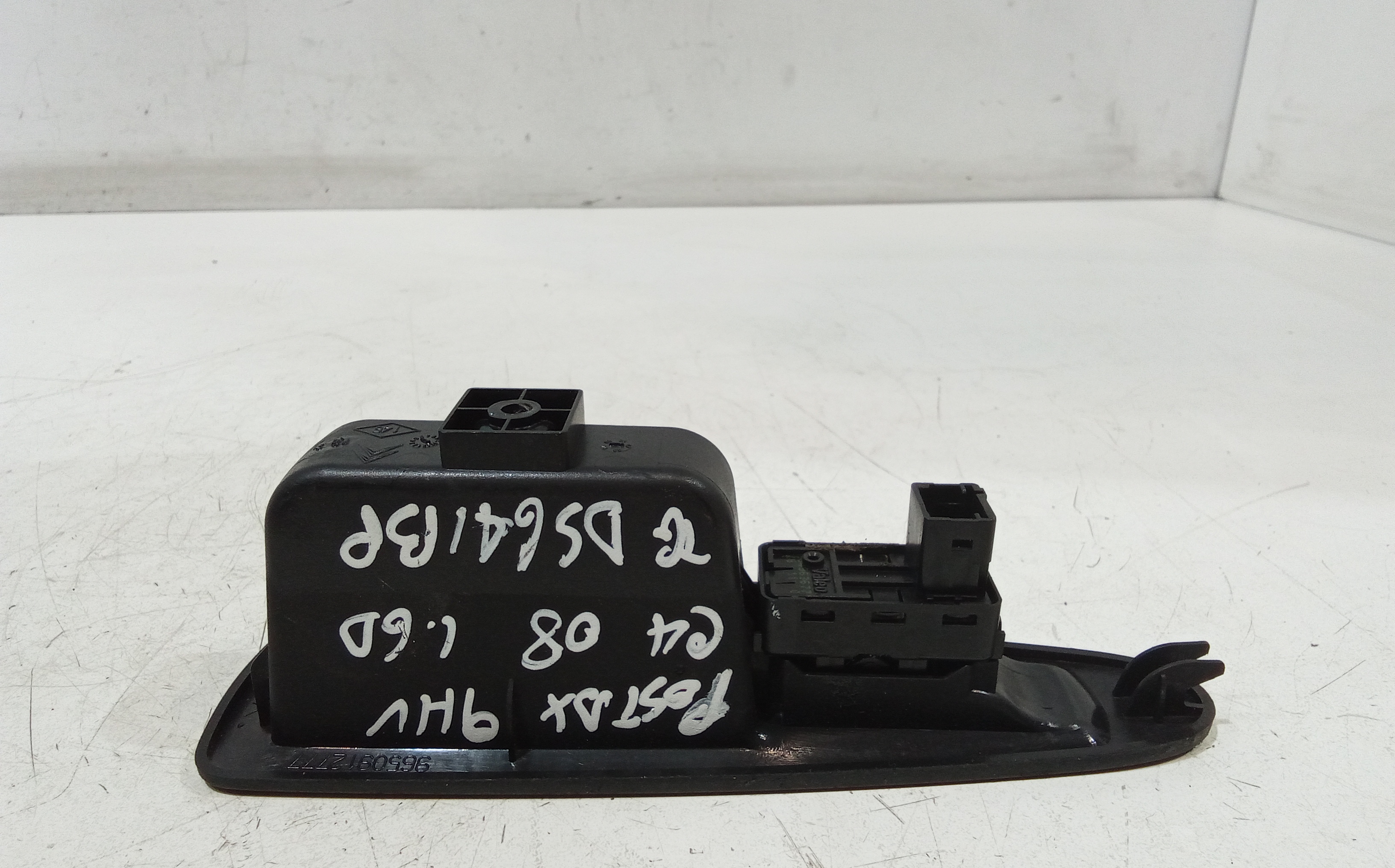 Pulsantiera Posteriore Destra per Citroen C4 Berlina (2004 - 2008)