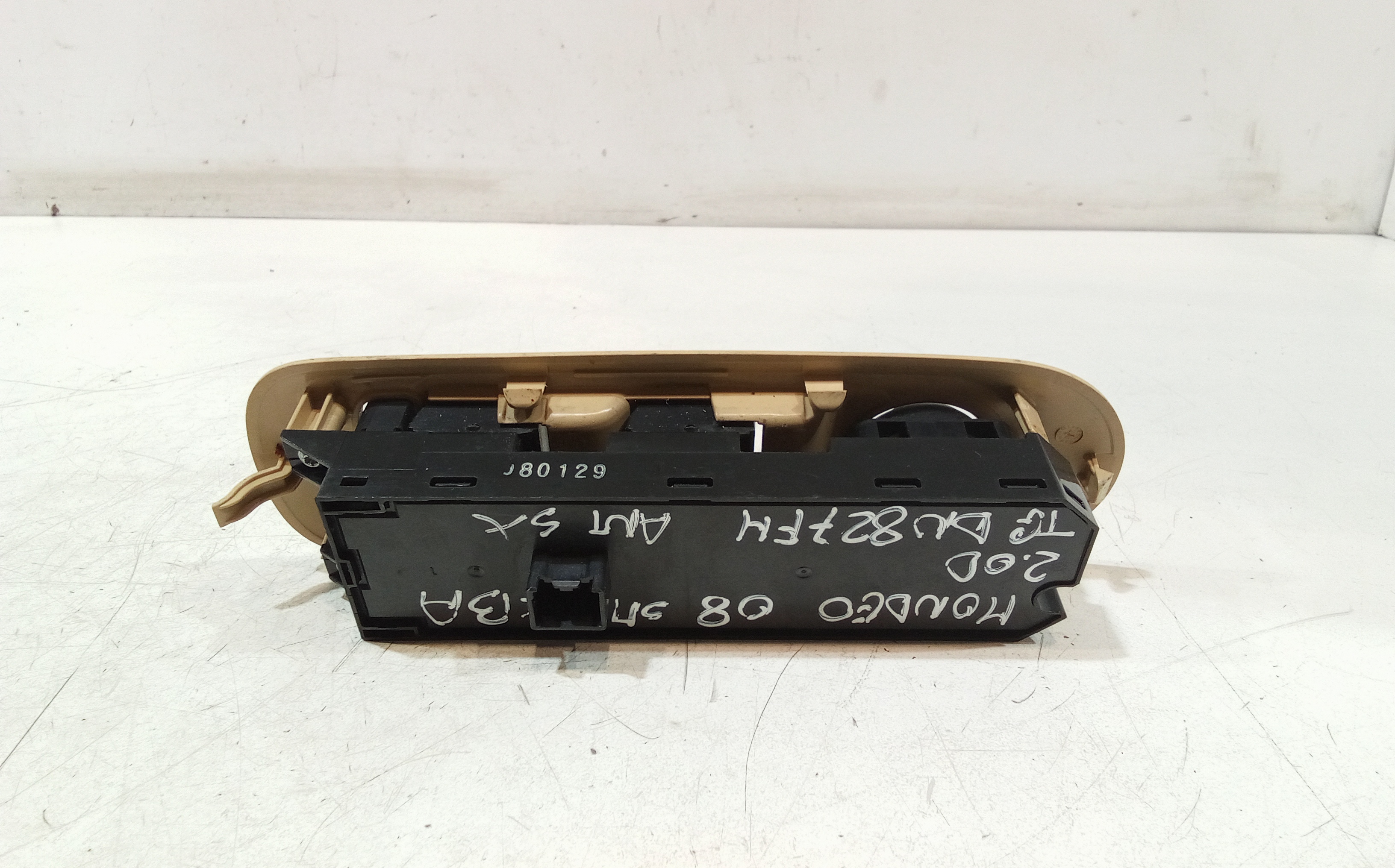 Pulsantiera anteriore sinistra Guida per Ford Mondeo Berlina 6 Serie (2007 - 2010)