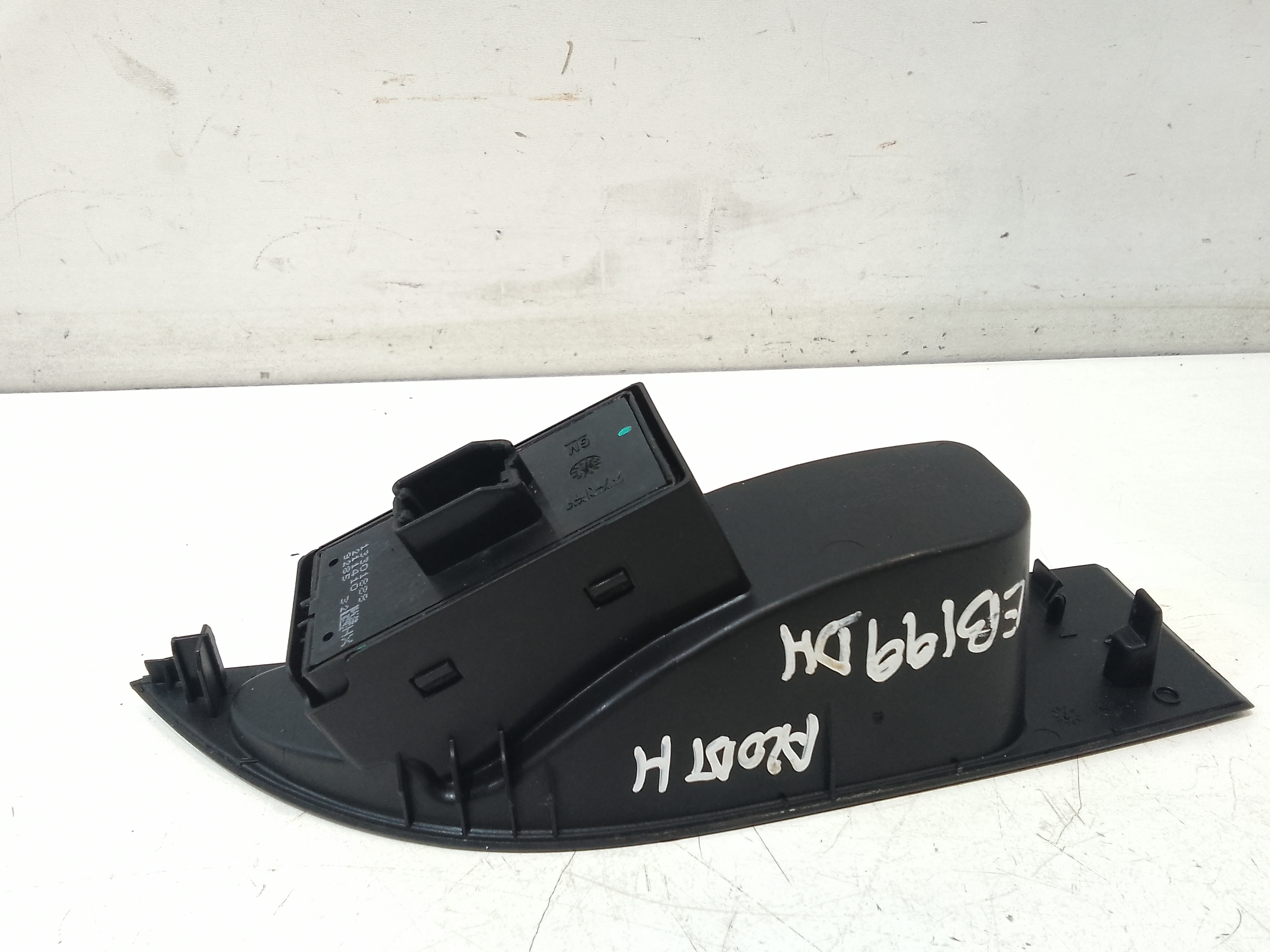 Pulsantiera Posteriore Sinistra per Opel Astra J (2009 - In produzione)