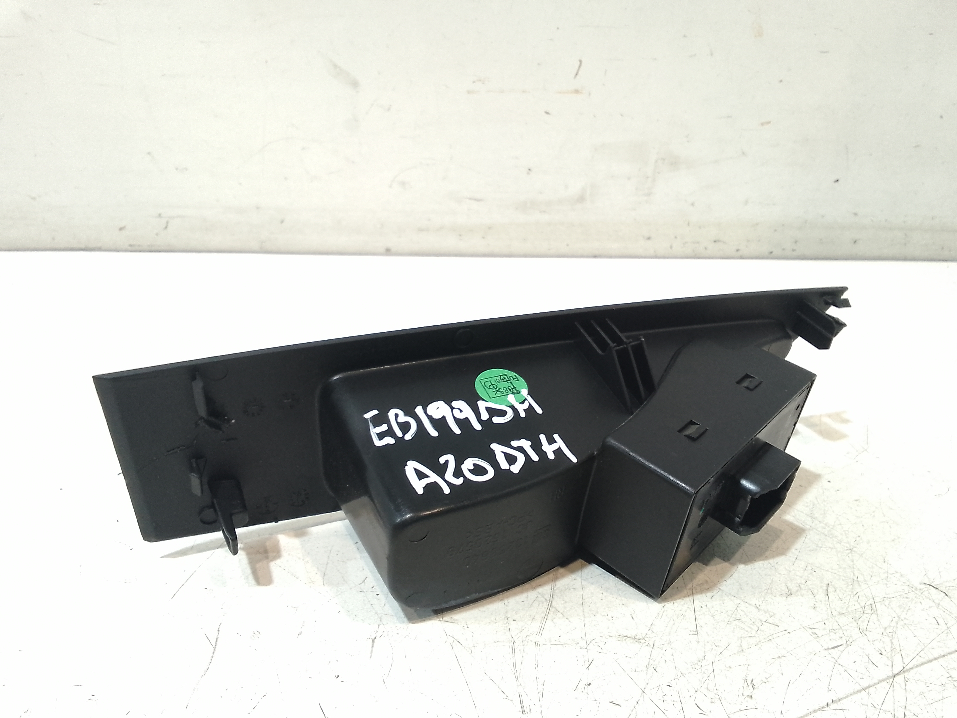 Pulsantiera Posteriore Destra per Opel Astra J (2009 - In produzione)