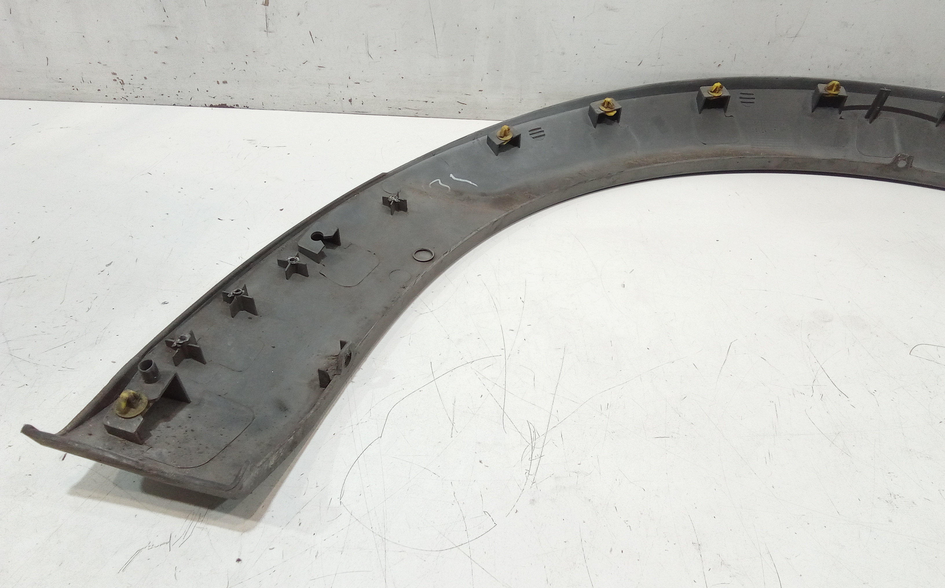 Modanatura parafango ant SX guida per Ford Transit Connect 2 Serie (2006 - 2009)