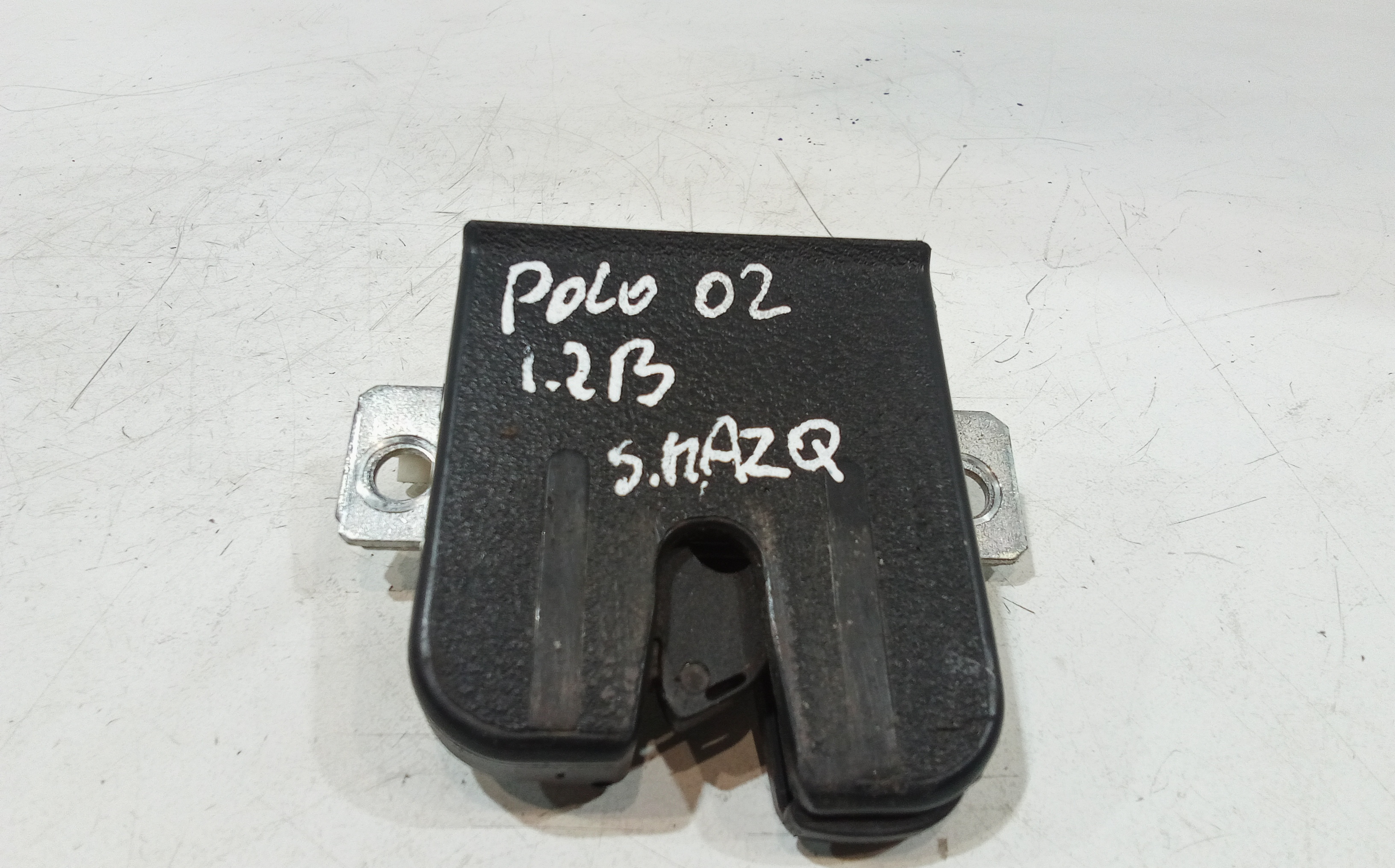 Serratura Cofano Posteriore per Volkswagen Polo 4 Serie (2001 - 2009)