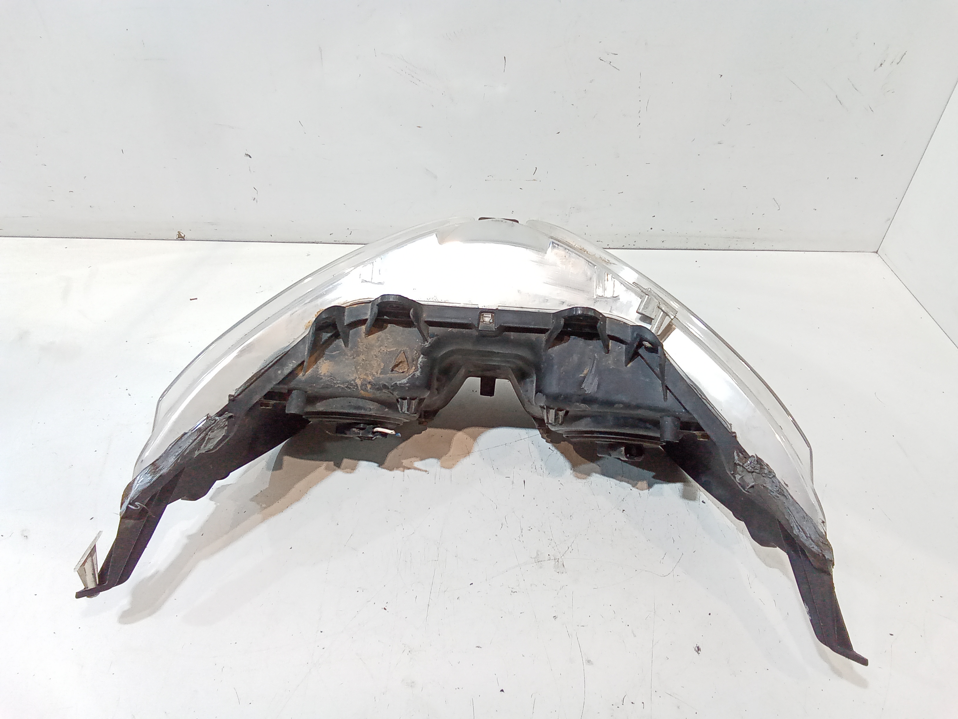 Faro anteriore per Aprilia Atlantic 200cc (2004 - 2011)