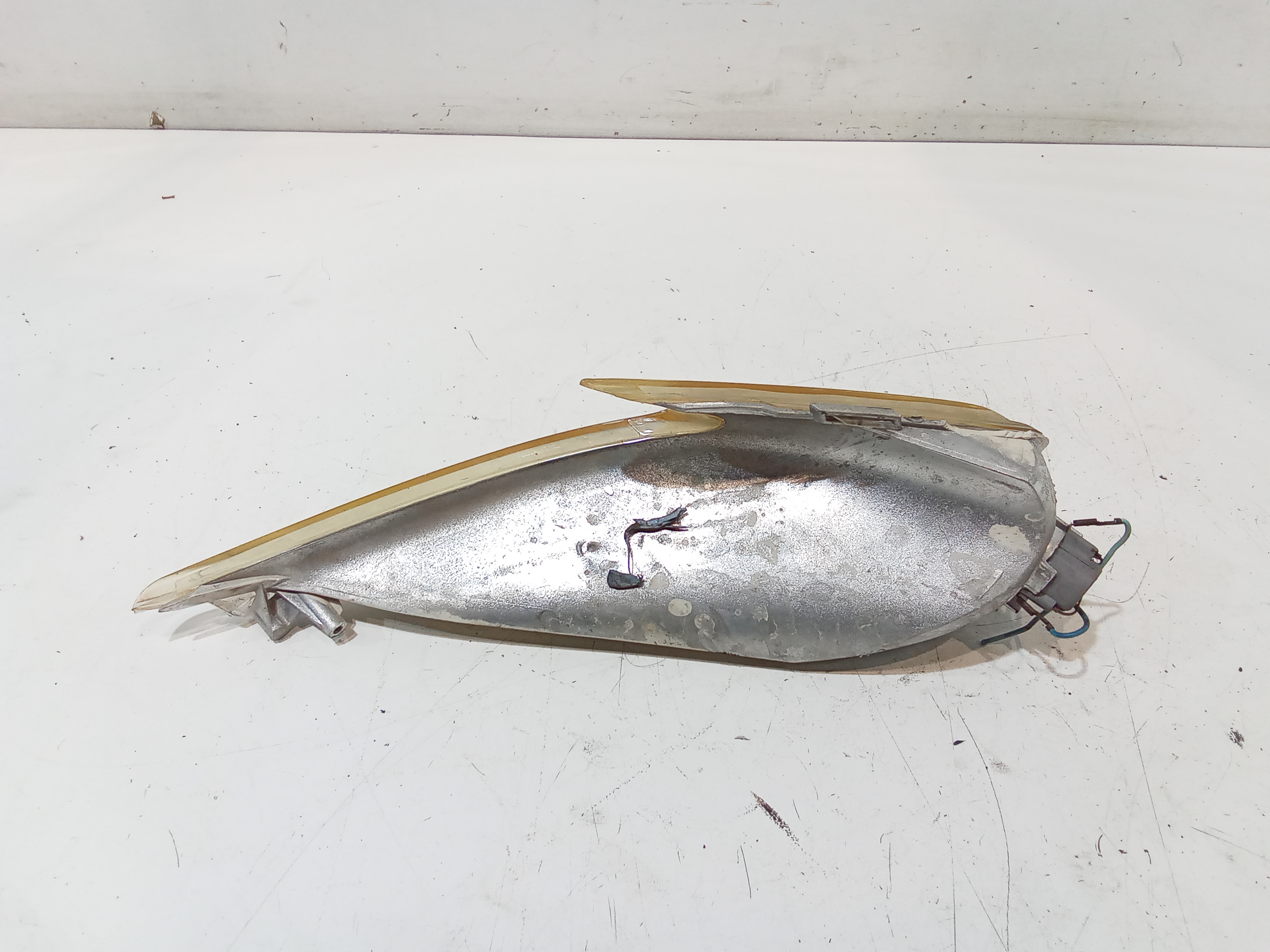 Freccia ant SX per Aprilia Atlantic 200cc (2004 - 2011)