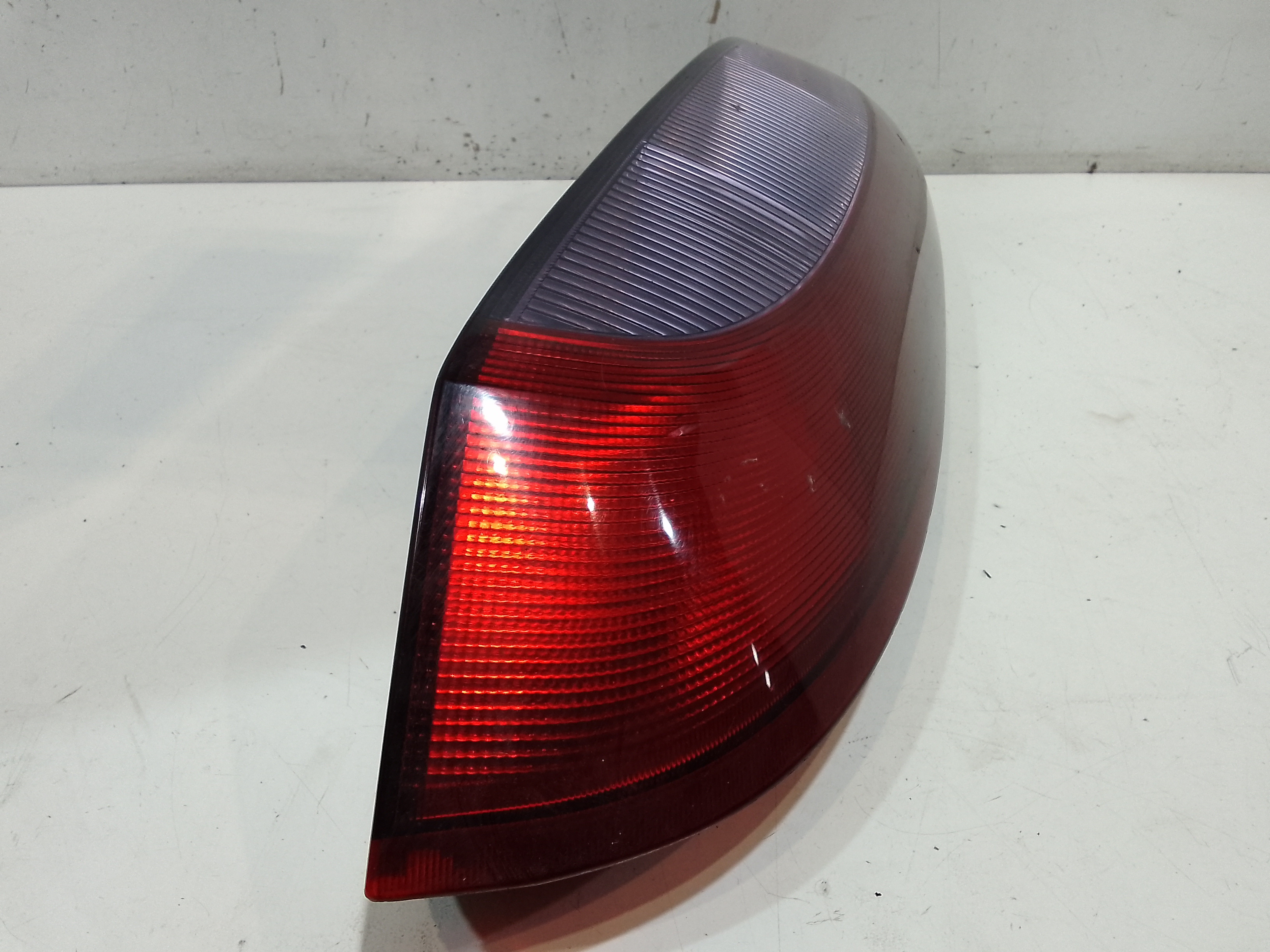 Stop fanale Posteriore sinistro lato Guida per Opel Corsa C 5p 1 Serie (2000 - 2003)