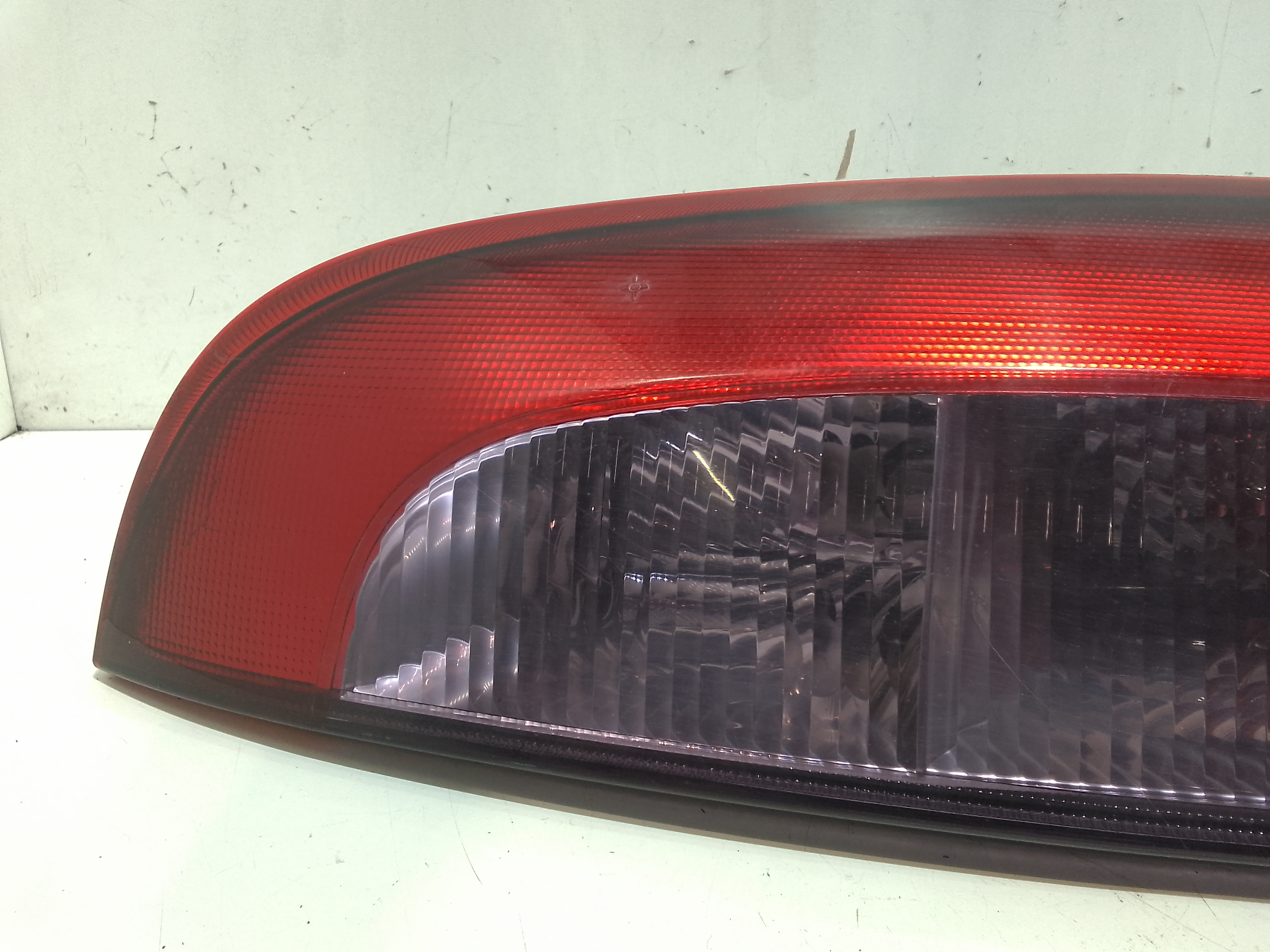 Stop fanale Posteriore sinistro lato Guida per Opel Corsa C 5p 1 Serie (2000 - 2003)