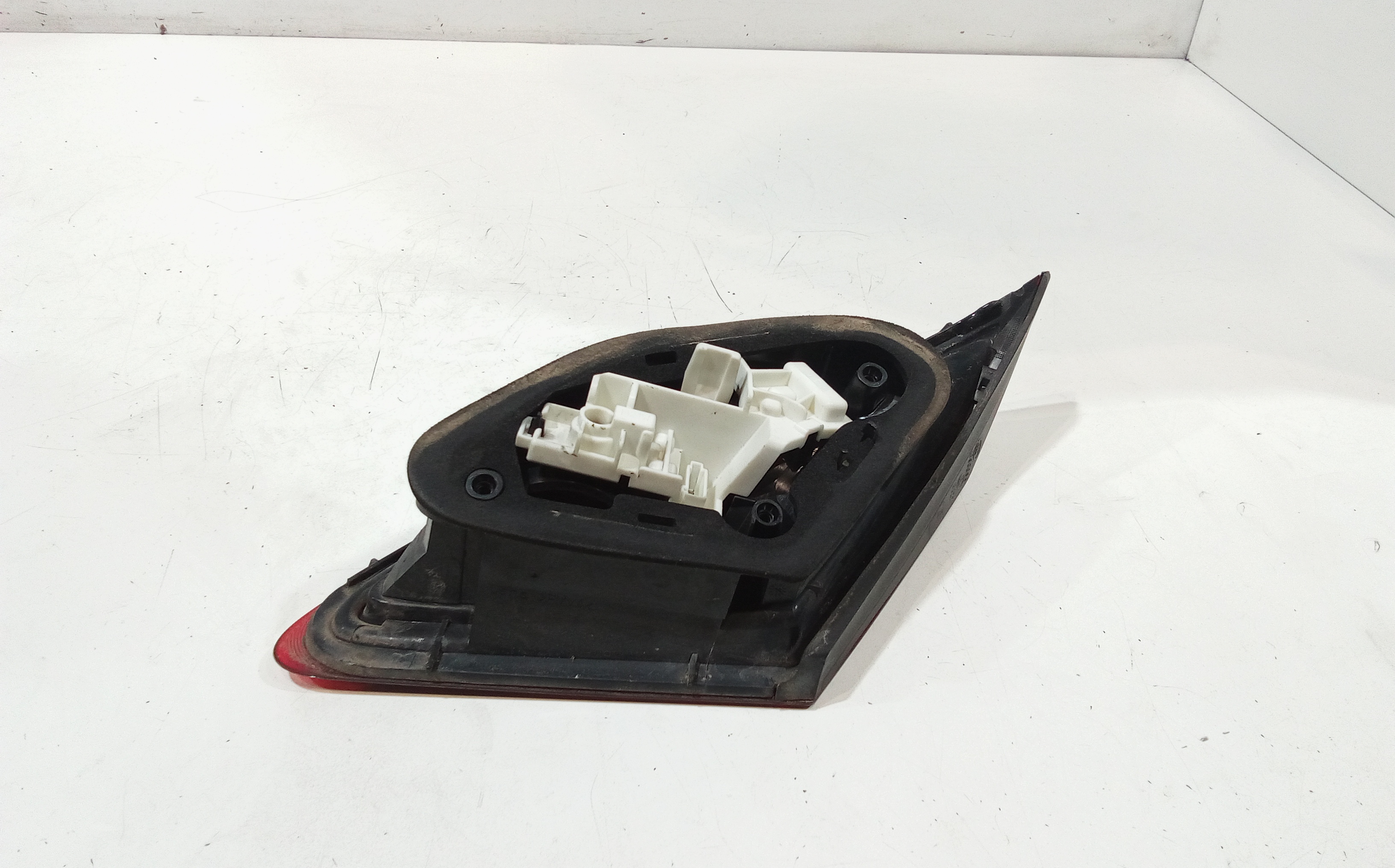 Stop Posteriore Sinistro Integrato nel Portello per Opel Astra J (2009 - In produzione)