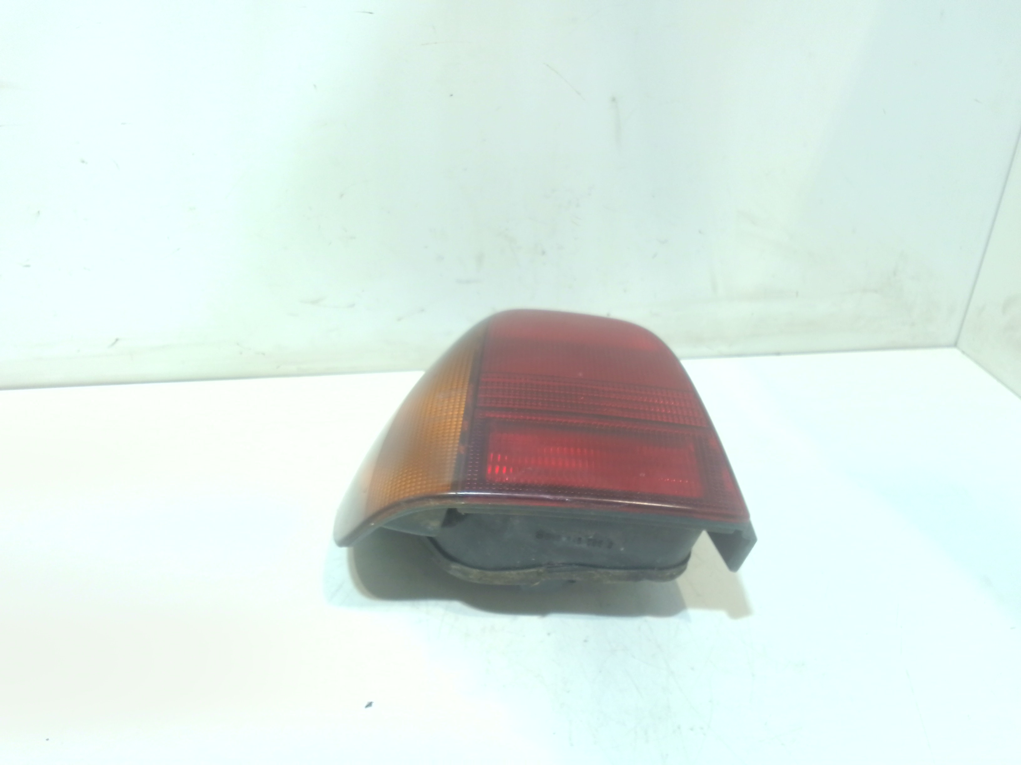 Stop fanale Posteriore sinistro lato Guida per Volkswagen Polo 3 Serie (1994 - 2001)