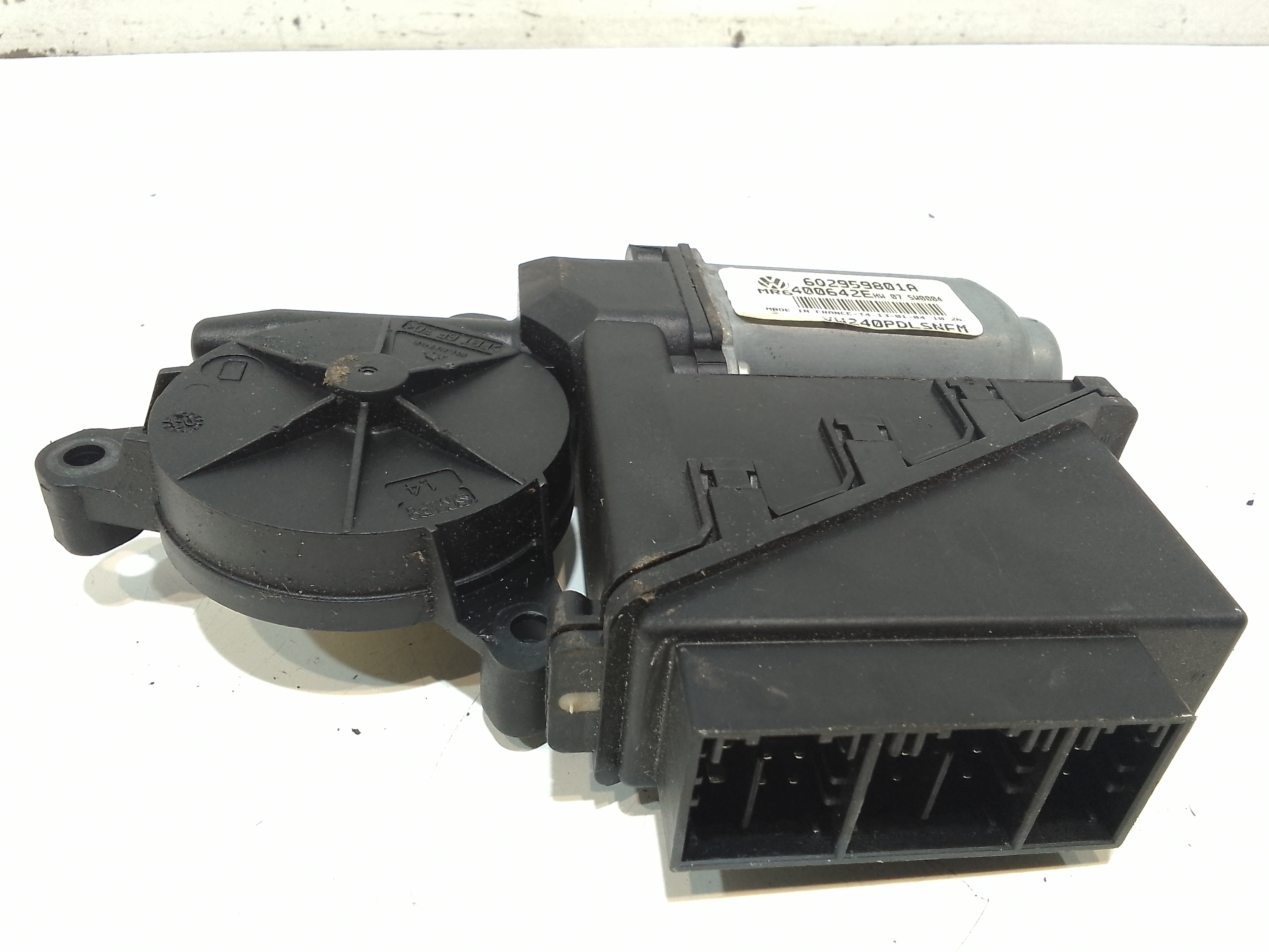 Motorino Alzavetro anteriore destra per Volkswagen Polo 4 Serie (2001 - 2009)