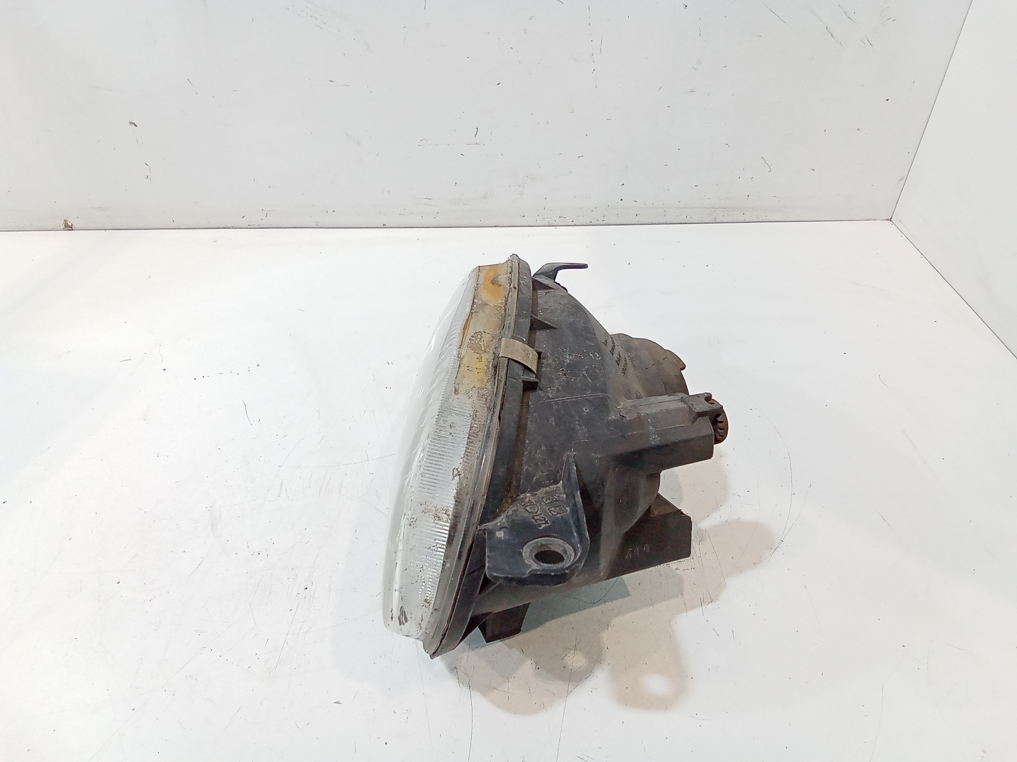 Faro anteriore Destro Passeggero per Toyota Corolla Berlina 1 Serie (1997 - 2000)