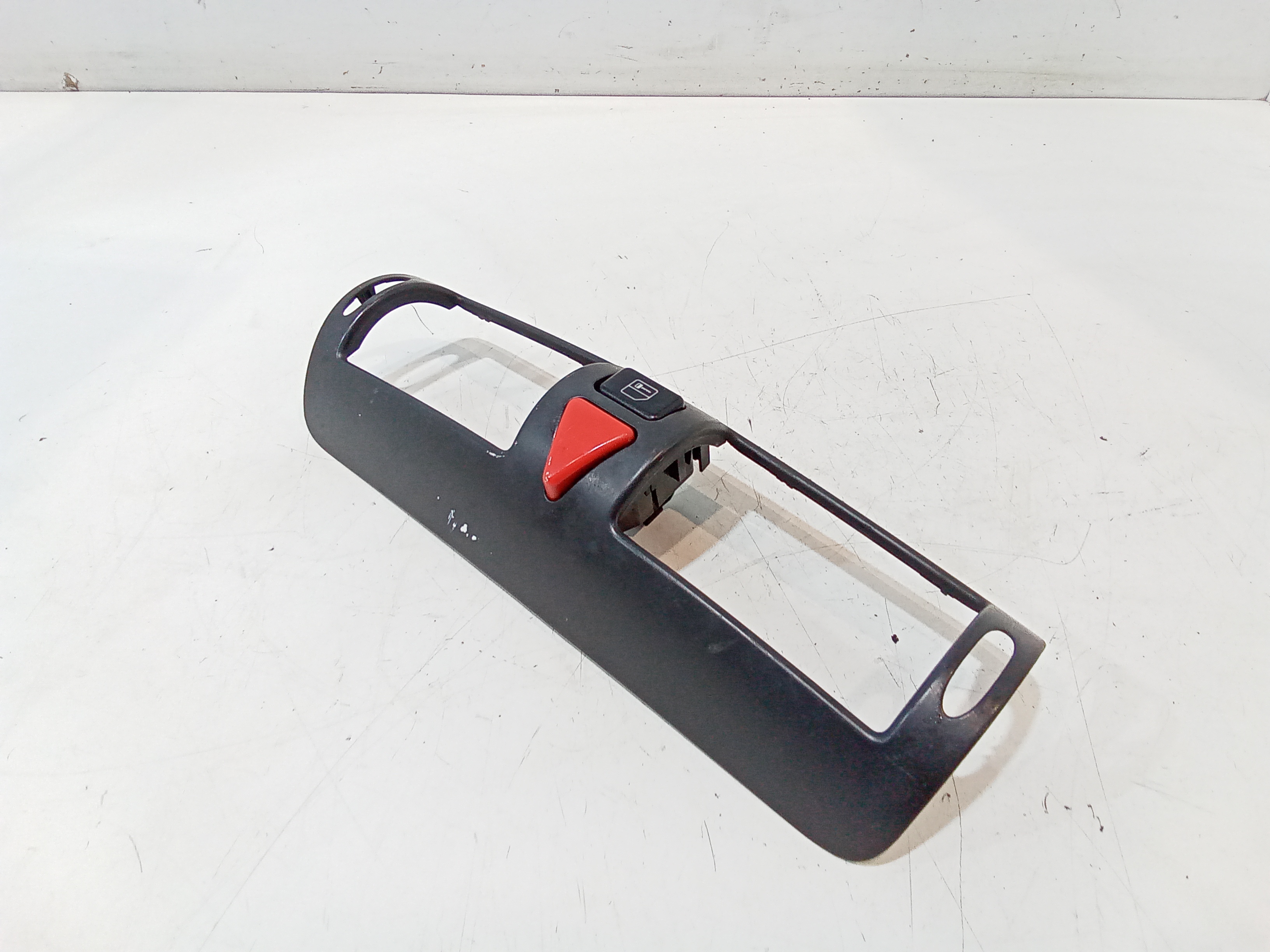 Pulsante luci di emergenza per Mercedes Vaneo 1 Serie (2001 - In produzione)