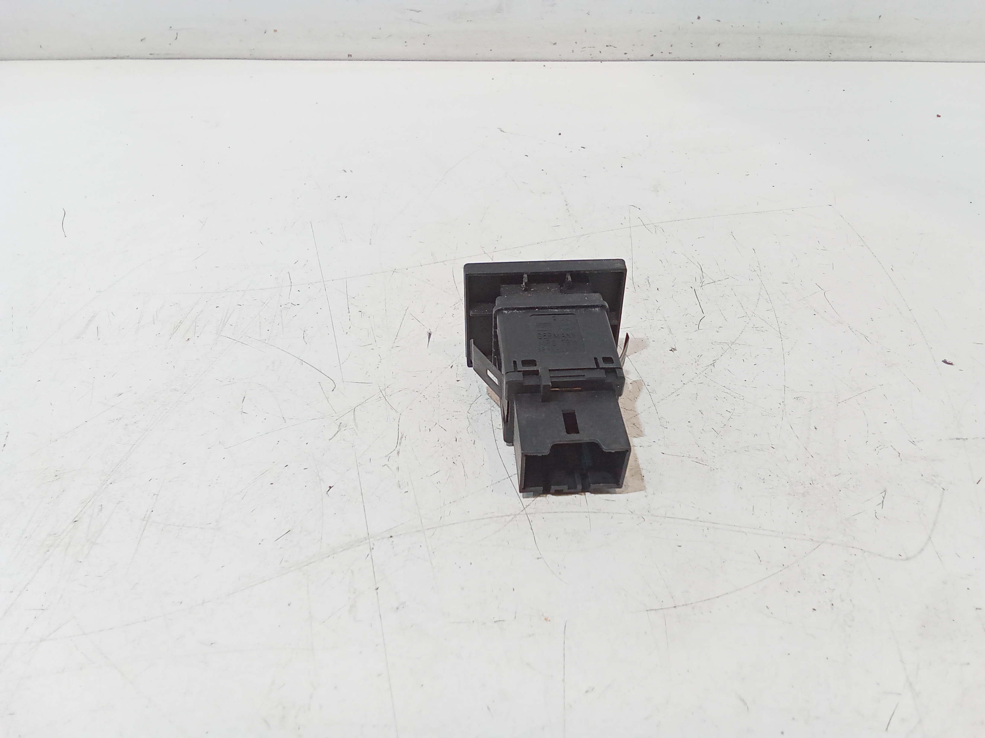 Pulsante luci di emergenza per Volkswagen Touareg 1 Serie (2002 - 2006)