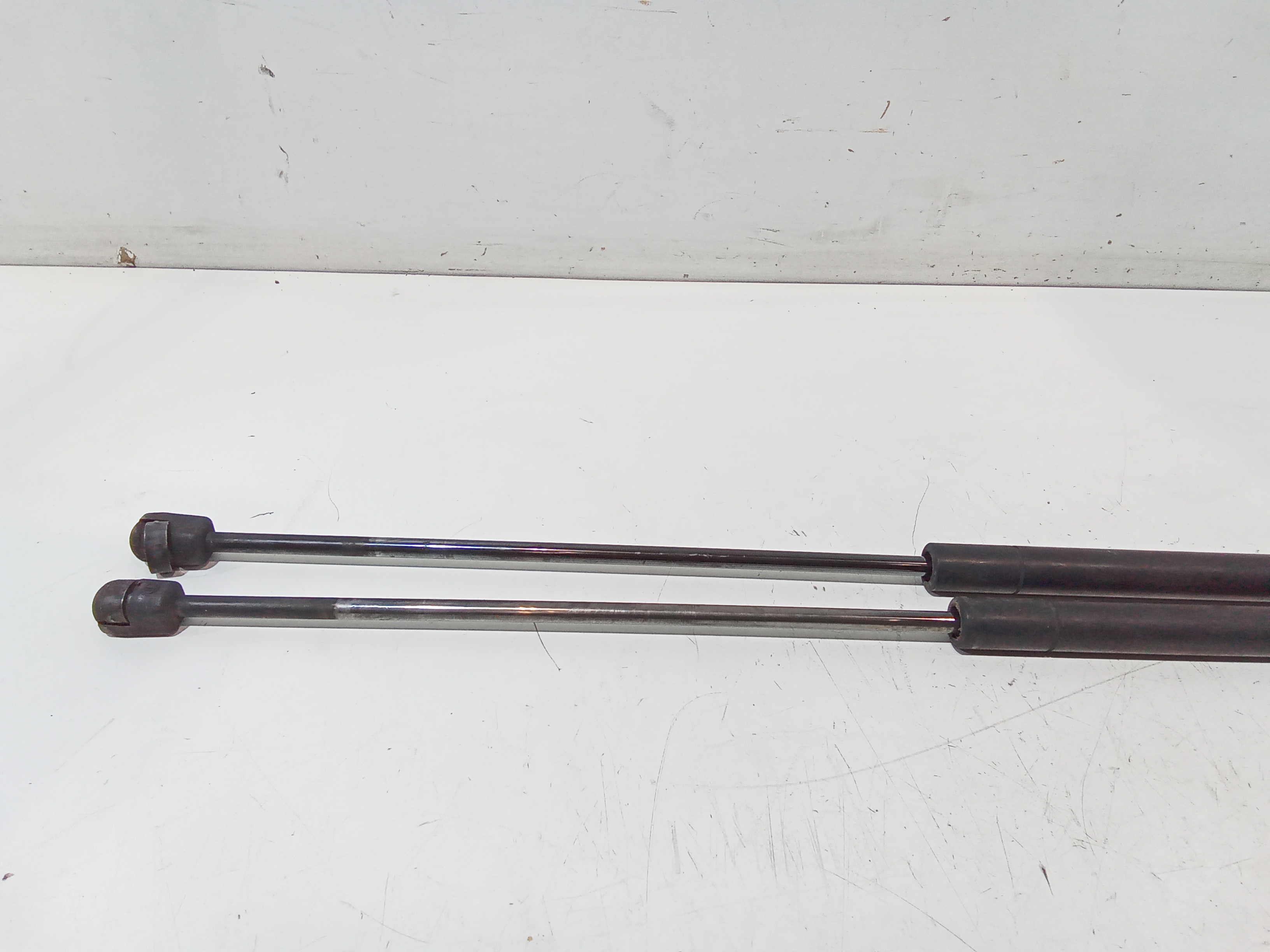 Pistoncini cofano Post. per Mercedes Vaneo 1 Serie (2001 - In produzione)