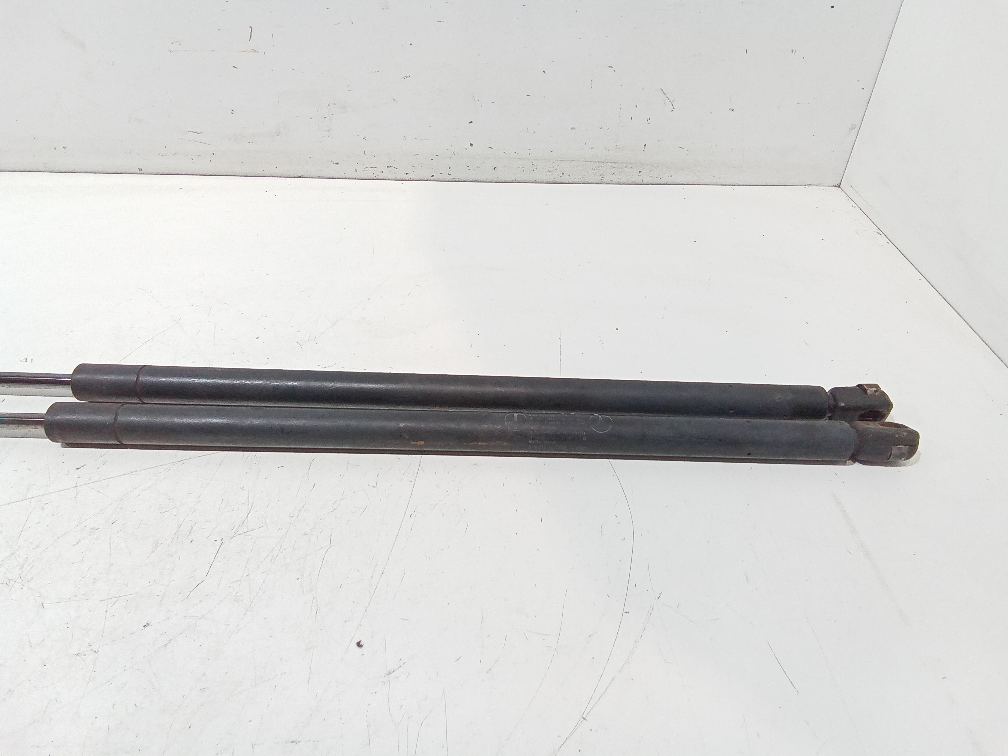 Pistoncini cofano Post. per Mercedes Vaneo 1 Serie (2001 - In produzione)