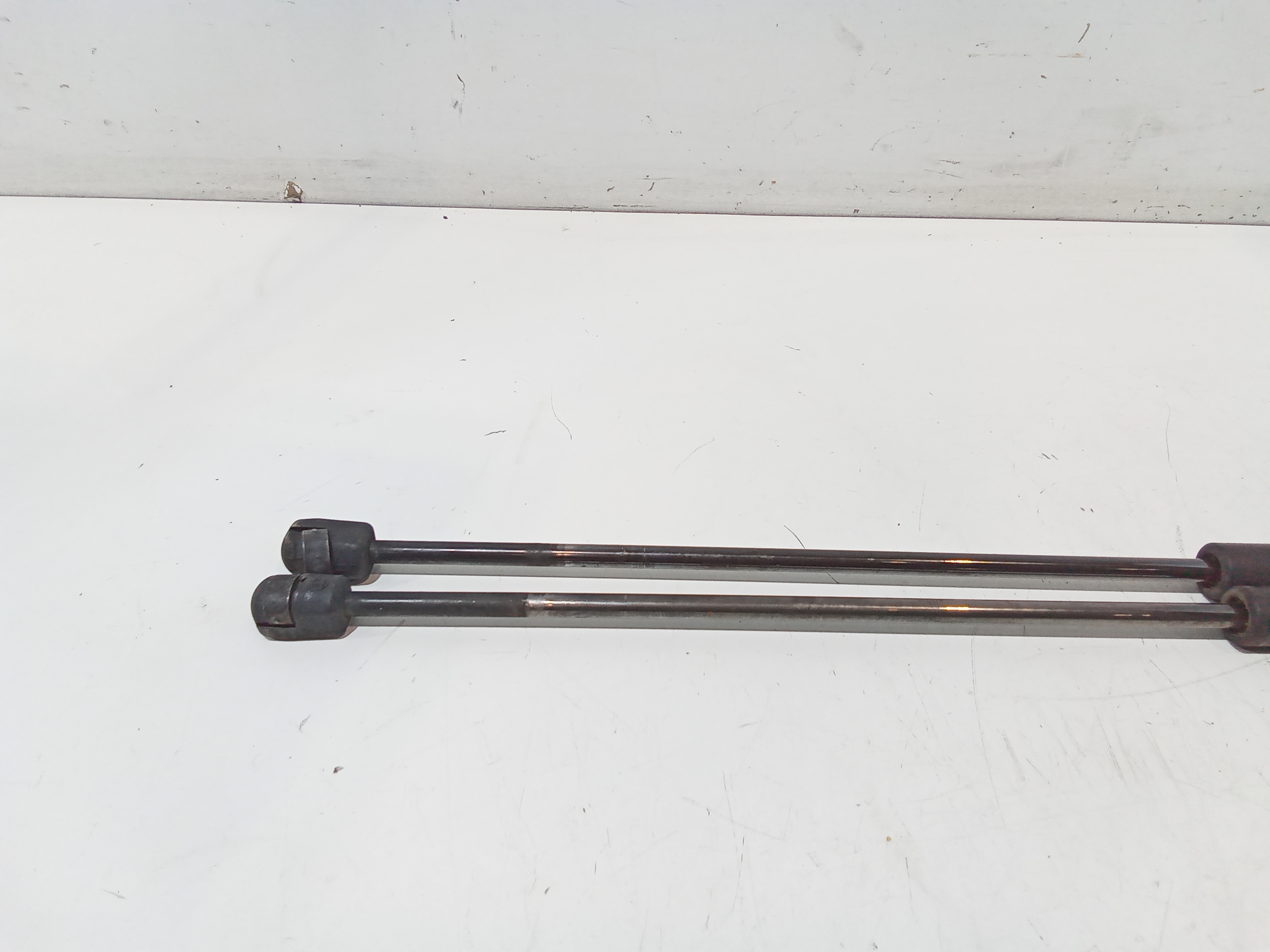 Pistoncini cofano Post. per Mercedes Vaneo 1 Serie (2001 - In produzione)