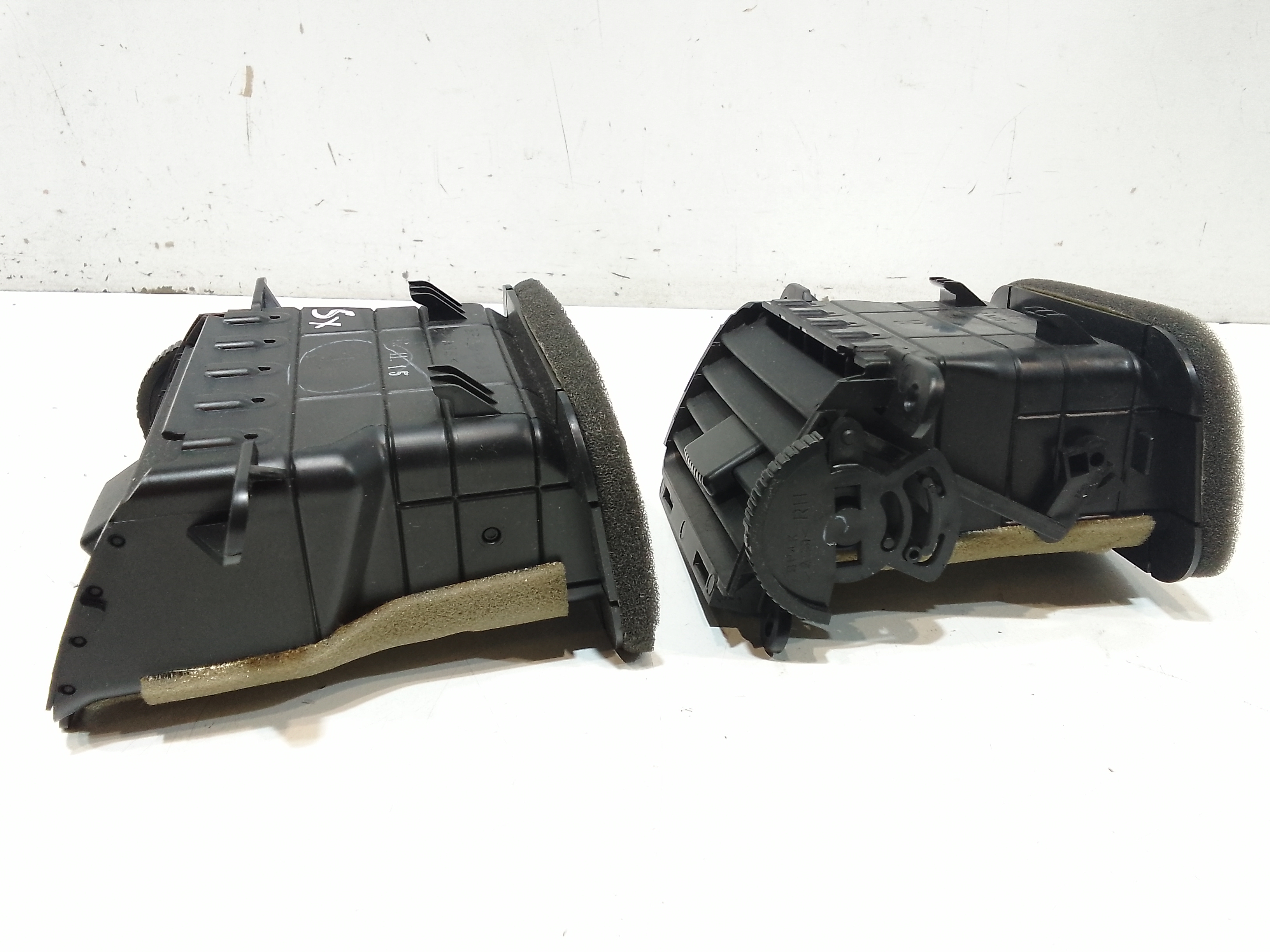 Bocchette Aria Centrale per Mazda 3 Berlina Serie (03>09) (2003 - 2009)