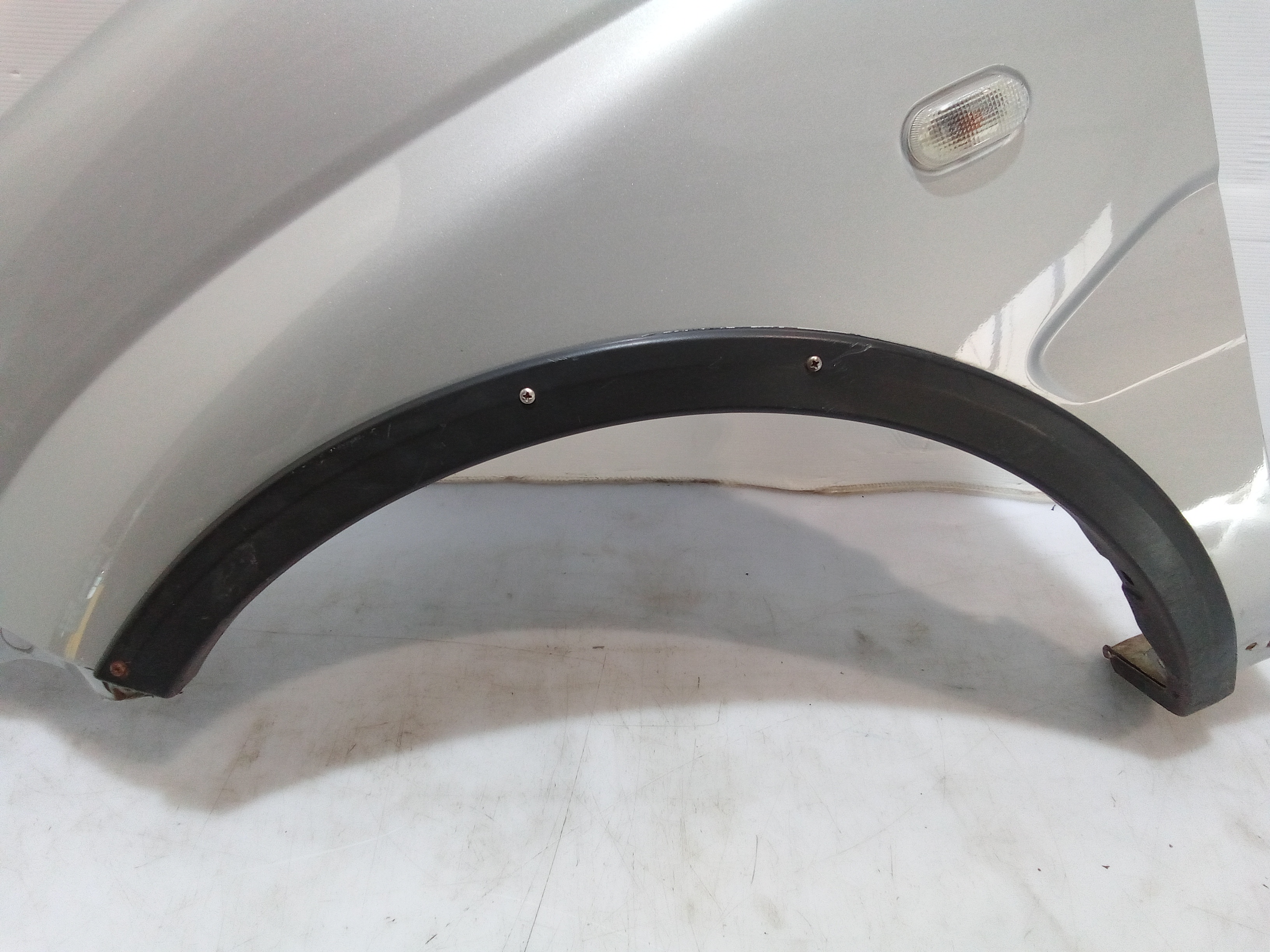 Parafango Anteriore Sinistro per Suzuki Ignis 2 Serie (2003 - 2009)