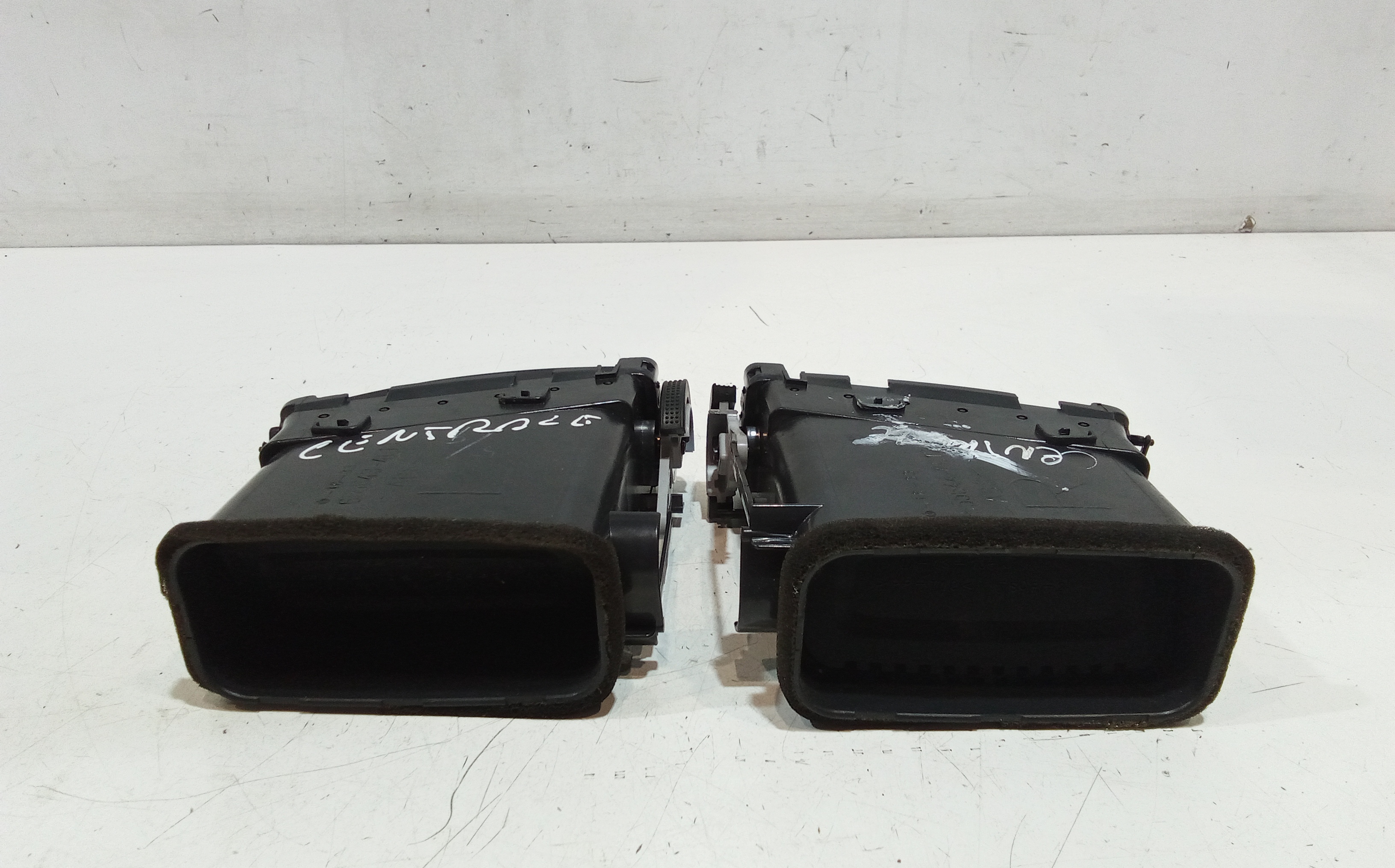 Bocchette Aria Centrale per Toyota Corolla Verso 2 Serie (2004 - 2009)