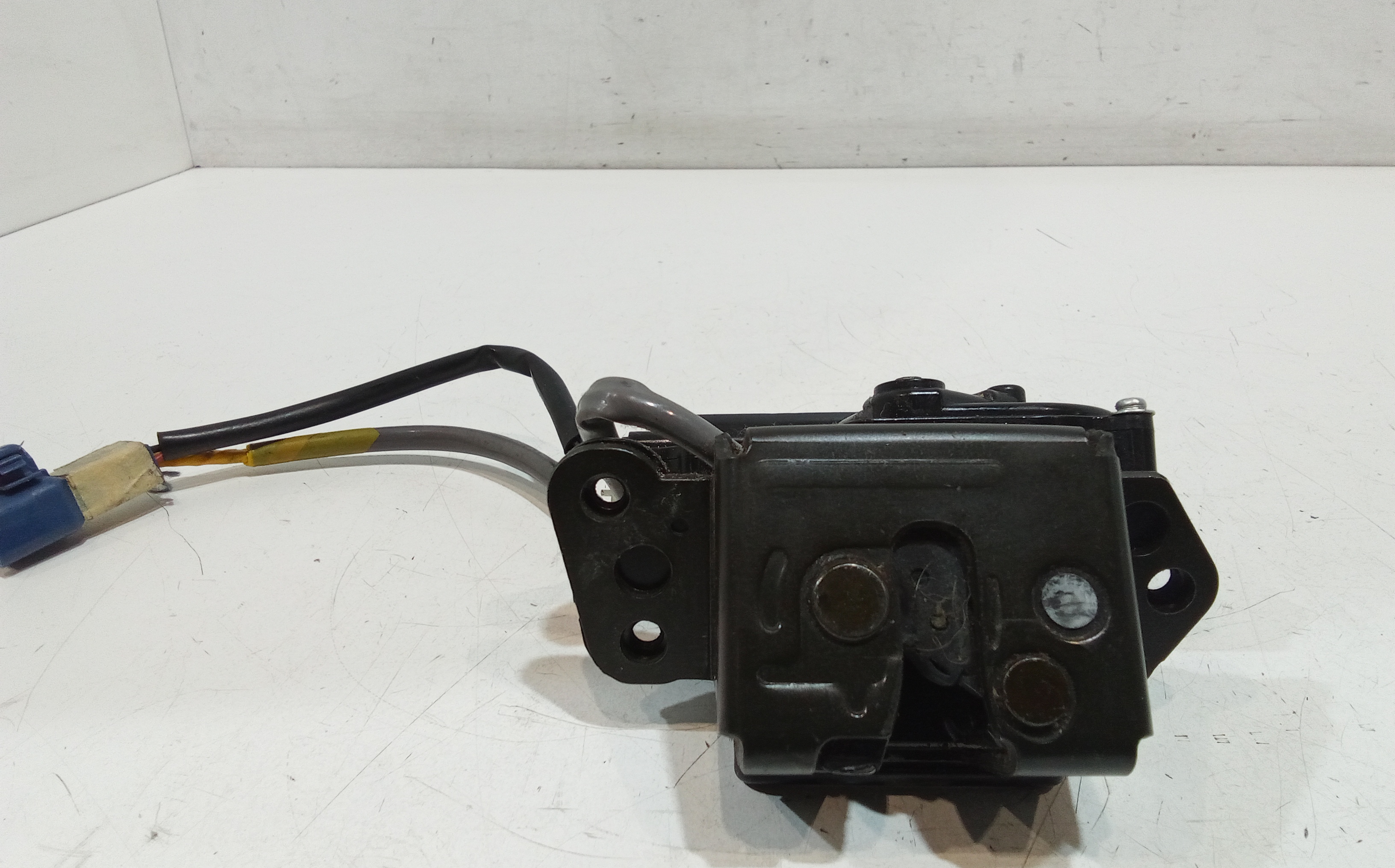 Serratura Cofano Posteriore per Toyota Corolla Verso 2 Serie (2004 - 2009)