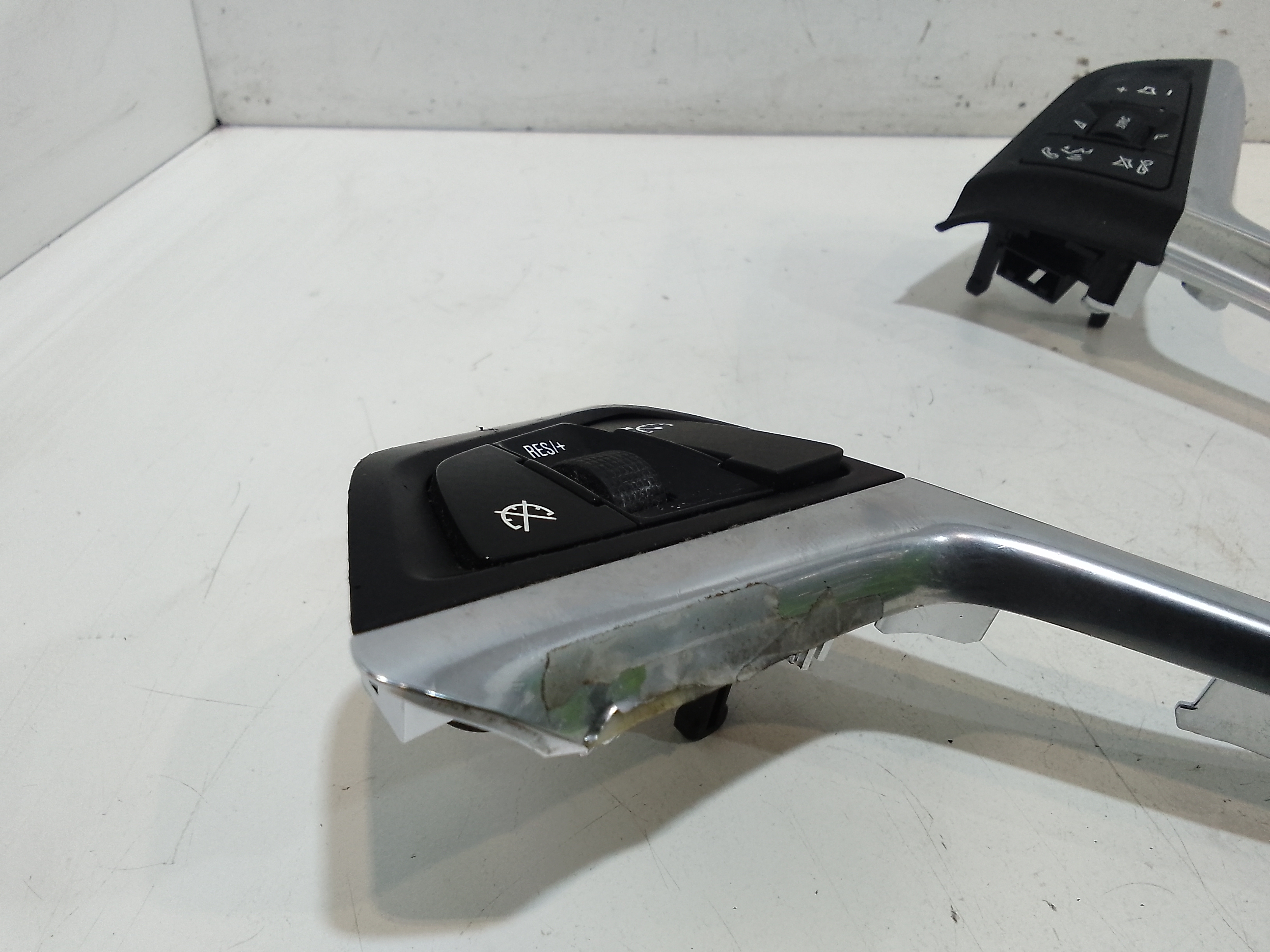 Comandi al volante multifunzione per Opel Astra J (2009 - In produzione)