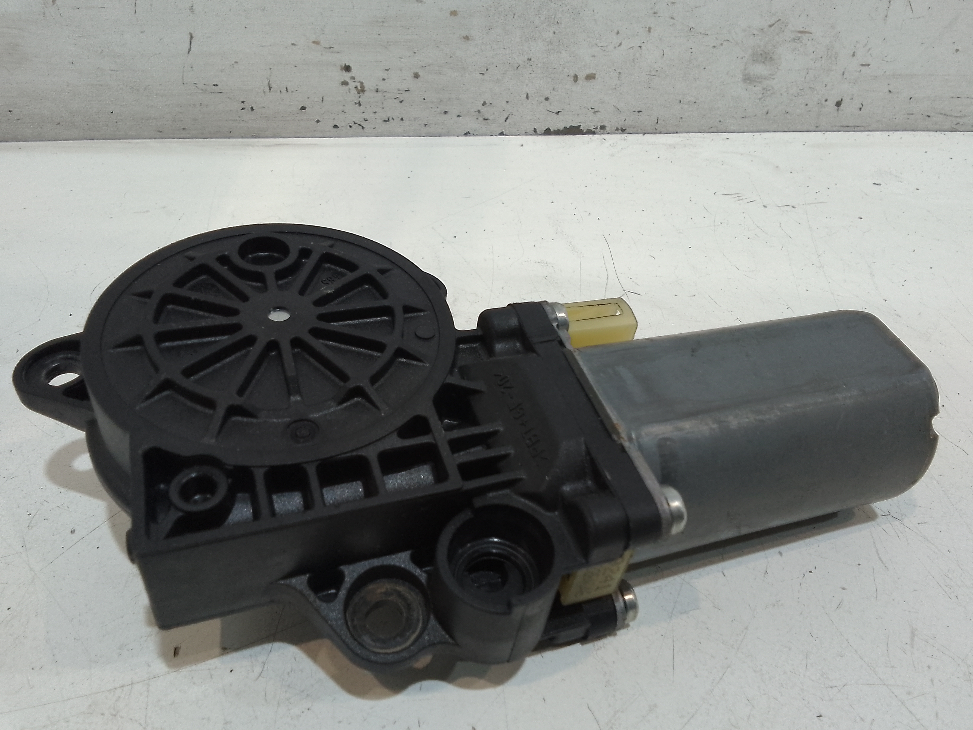 Motorino Alzavetro anteriore destra per Ford Focus Berlina 3 Serie (2004 - 2008)