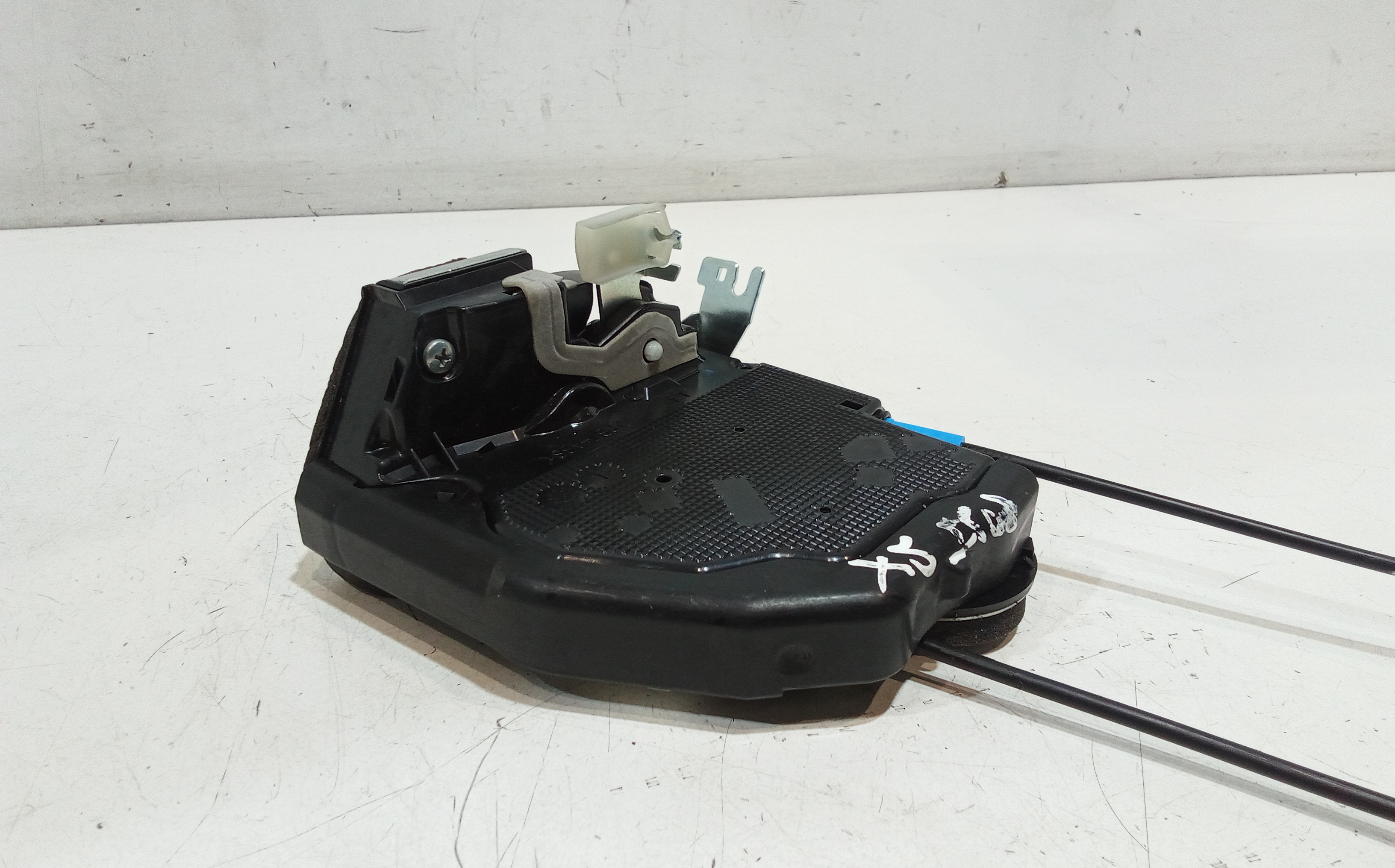 Serratura Posteriore Sinistra per Toyota C-hr Ibrida (16>) (2016 - In produzione)