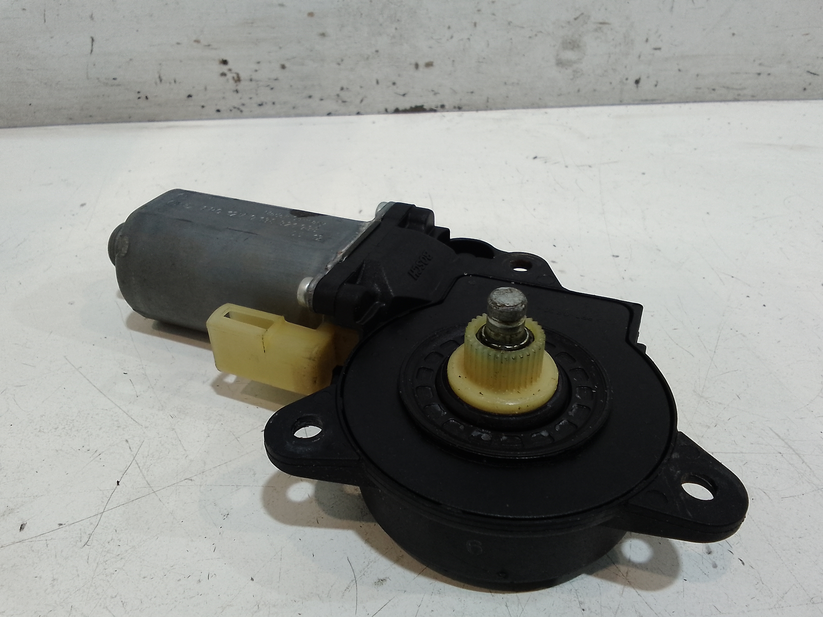 Motorino Alzavetro anteriore Sinistro per Ford Focus Berlina 3 Serie (2004 - 2008)