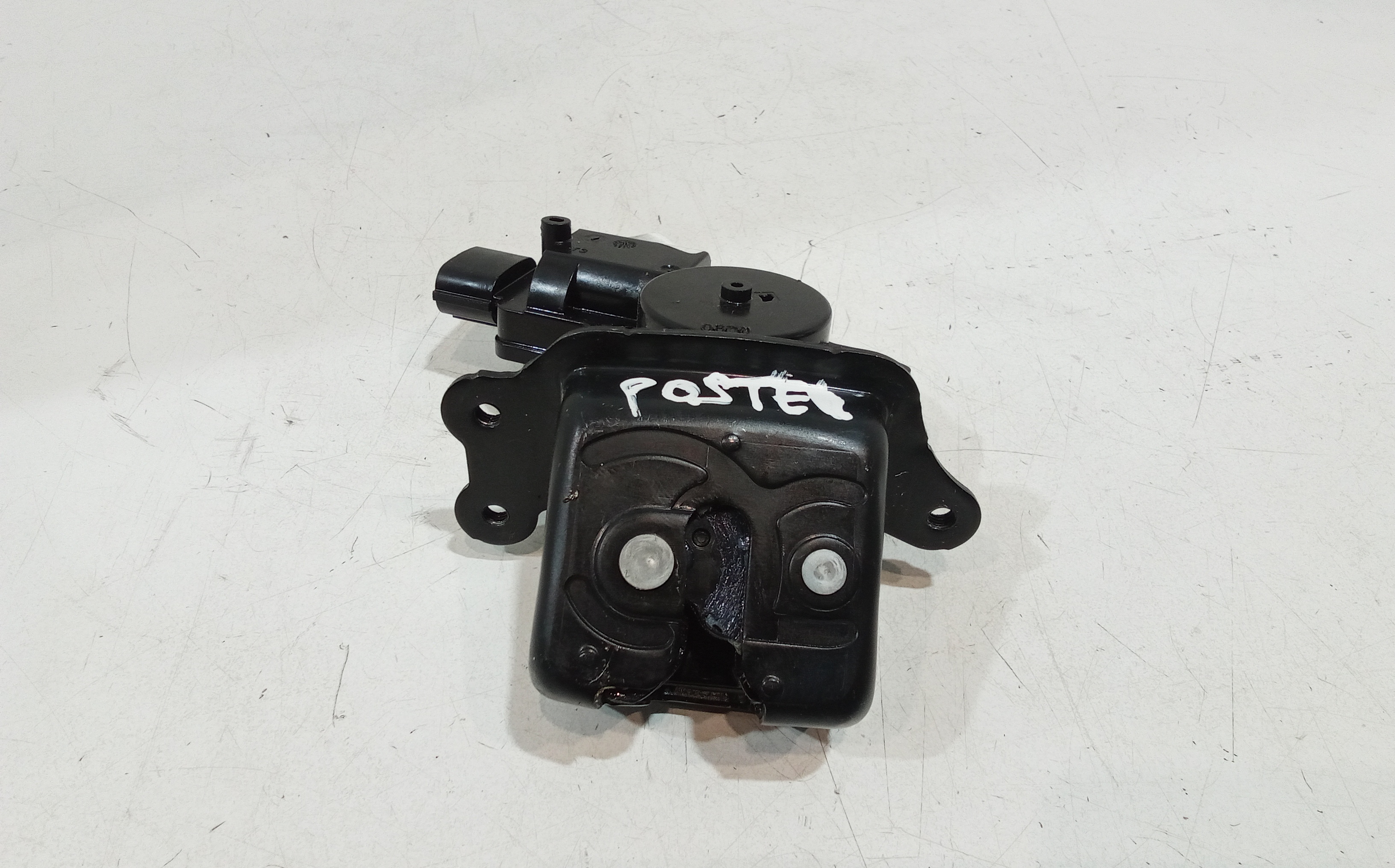 Serratura Cofano Posteriore per Toyota C-hr Ibrida (16>) (2016 - In produzione)