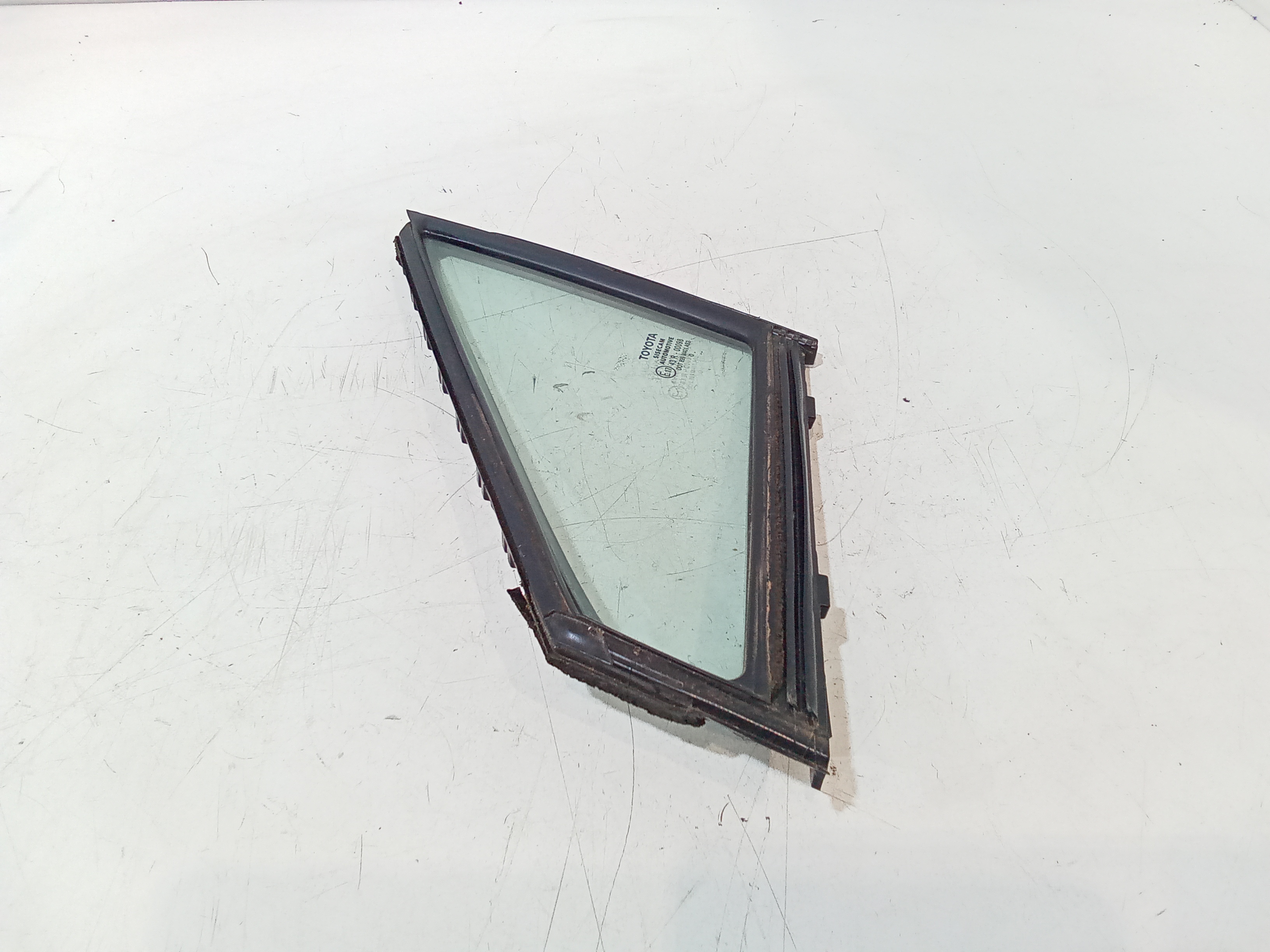 Deflettore ant SX per Toyota C-hr Ibrida (16>) (2016 - In produzione)