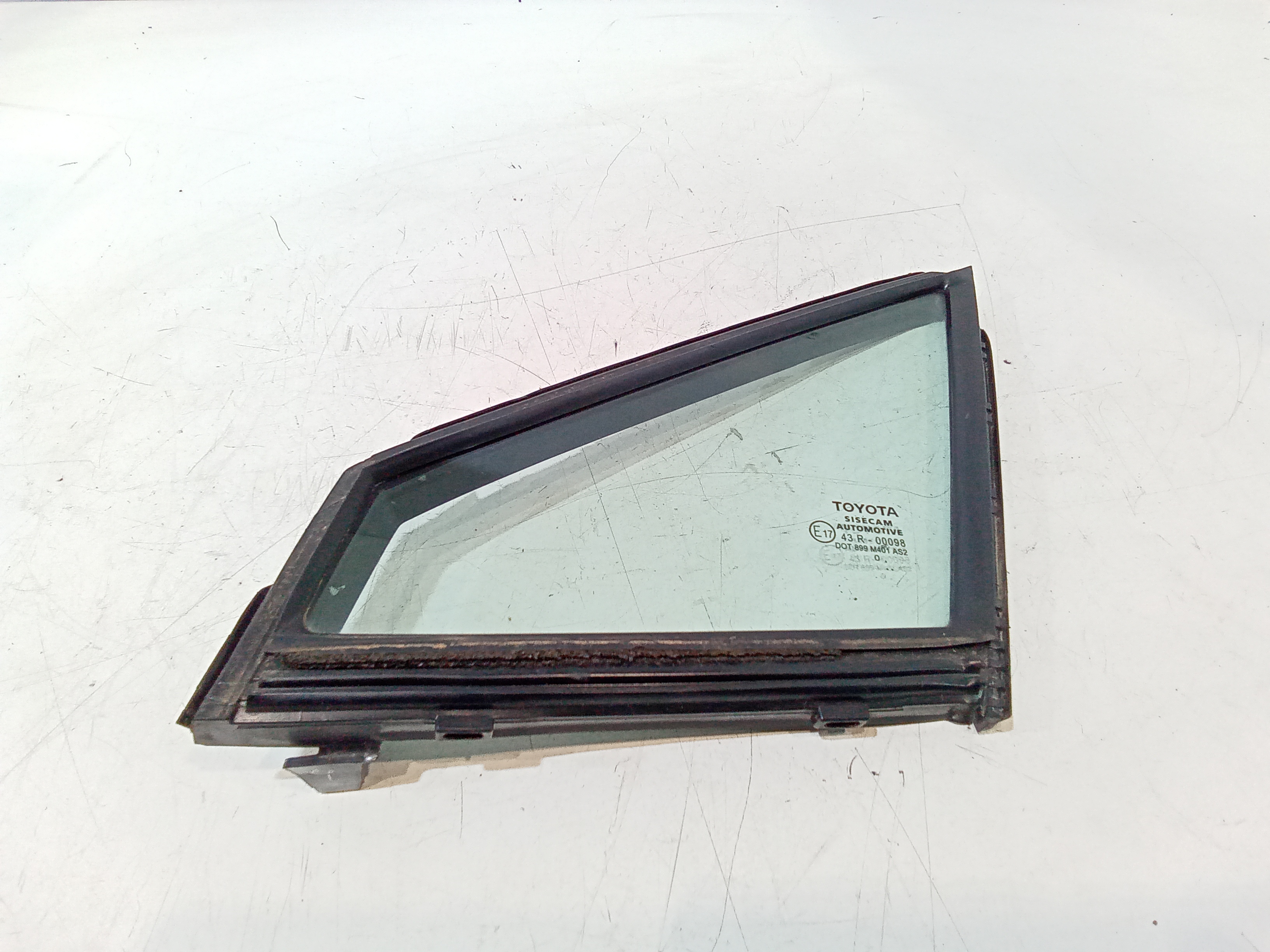 Deflettore ant SX per Toyota C-hr Ibrida (16>) (2016 - In produzione)