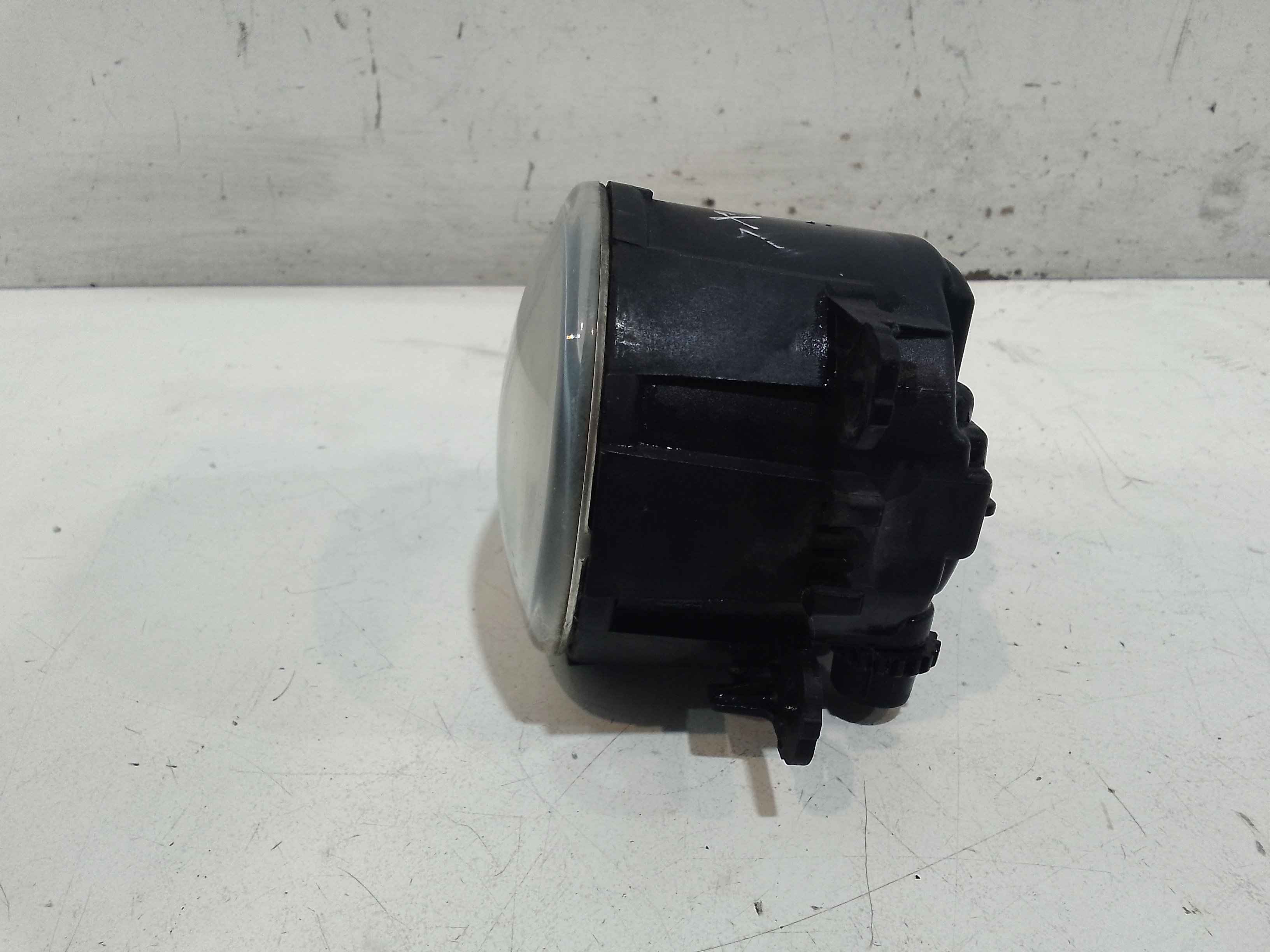 Fendinebbia anteriore SX per Dacia Duster 1 Serie (2010 - In produzione)