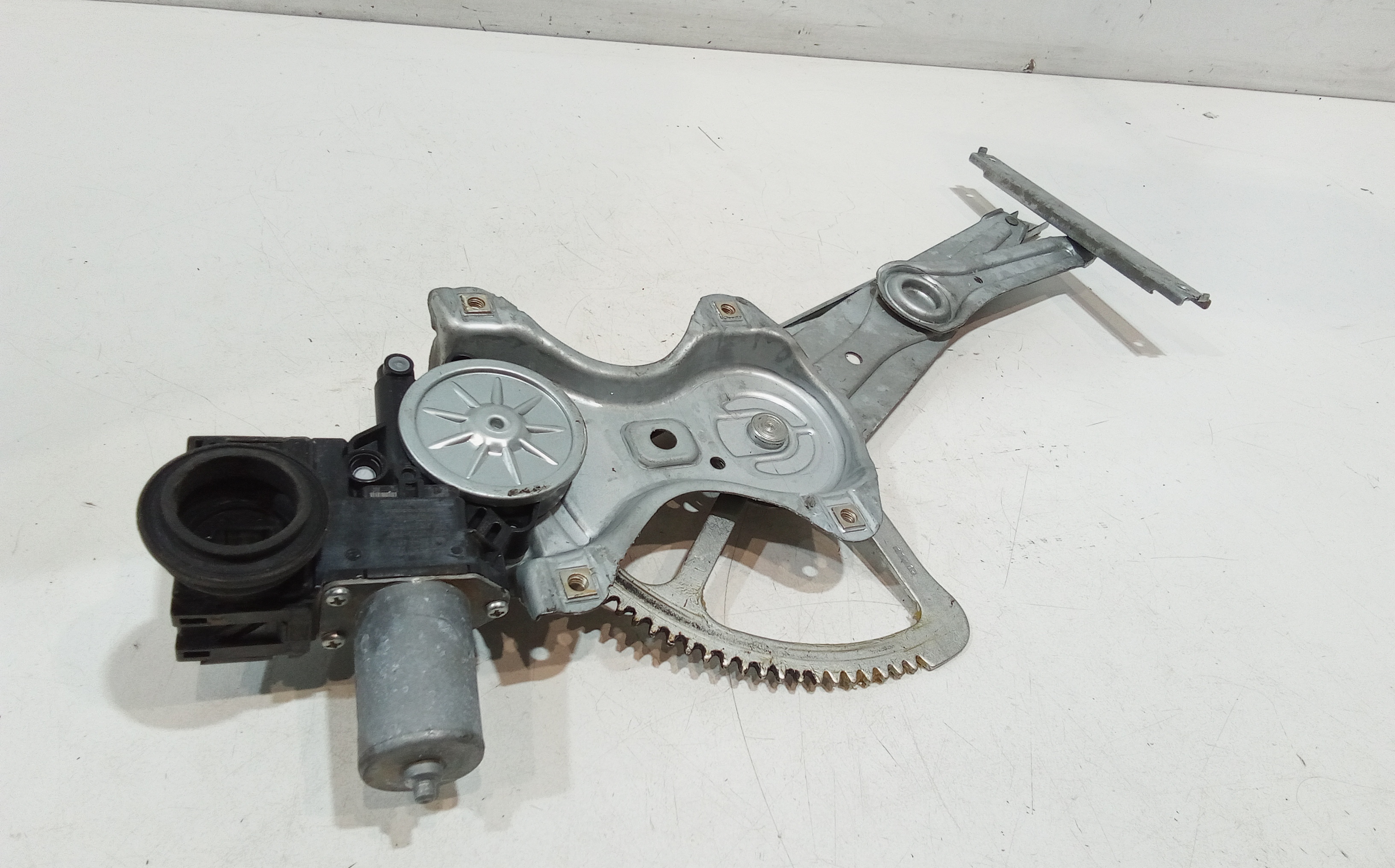 Cremagliera anteriore sinistra Guida per Toyota C-hr Ibrida (16>) (2016 - In produzione)