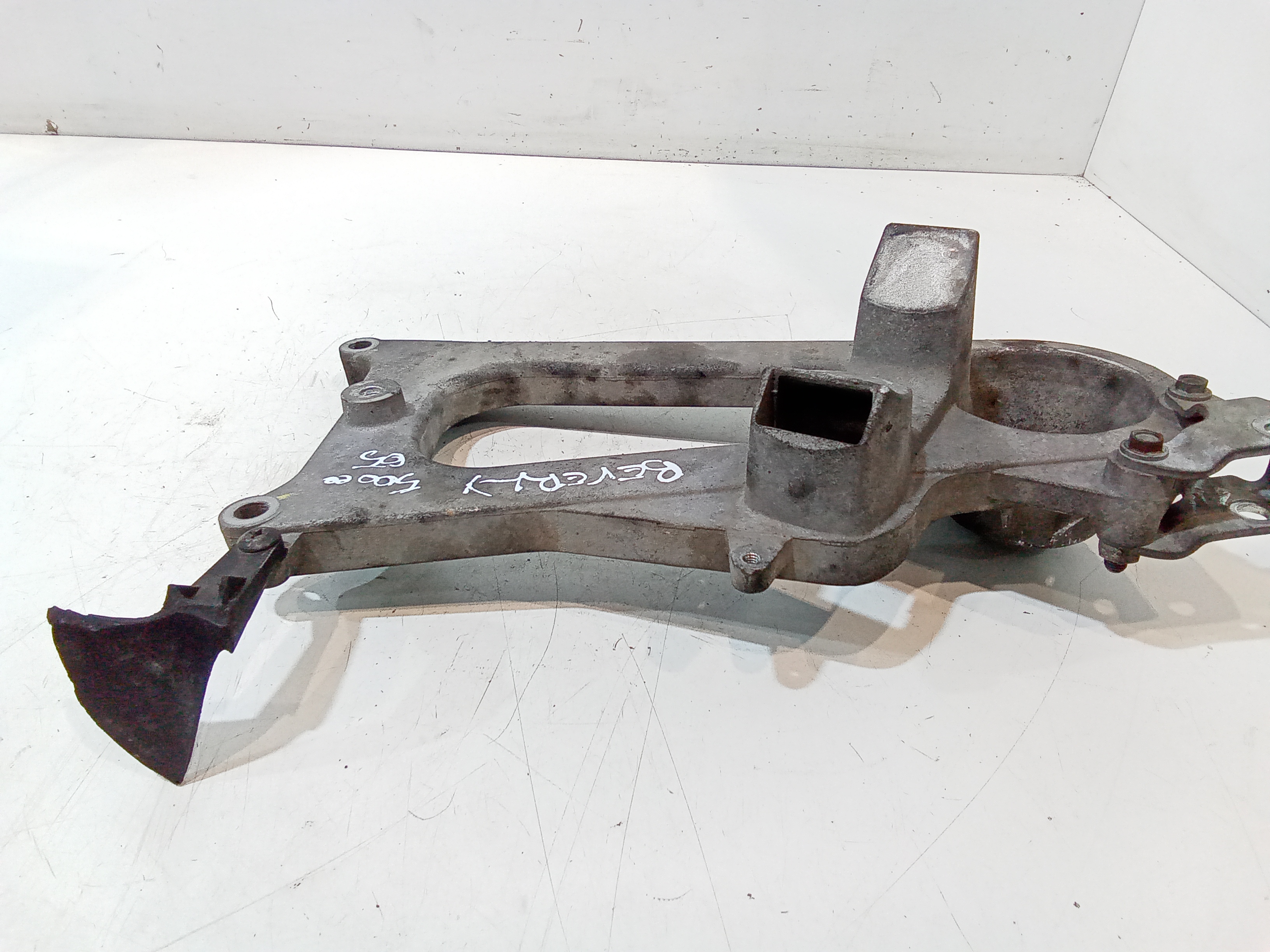 Staffa supporto marmitta per Piaggio Beverly 500cc (02>06) (2002 - 2006)