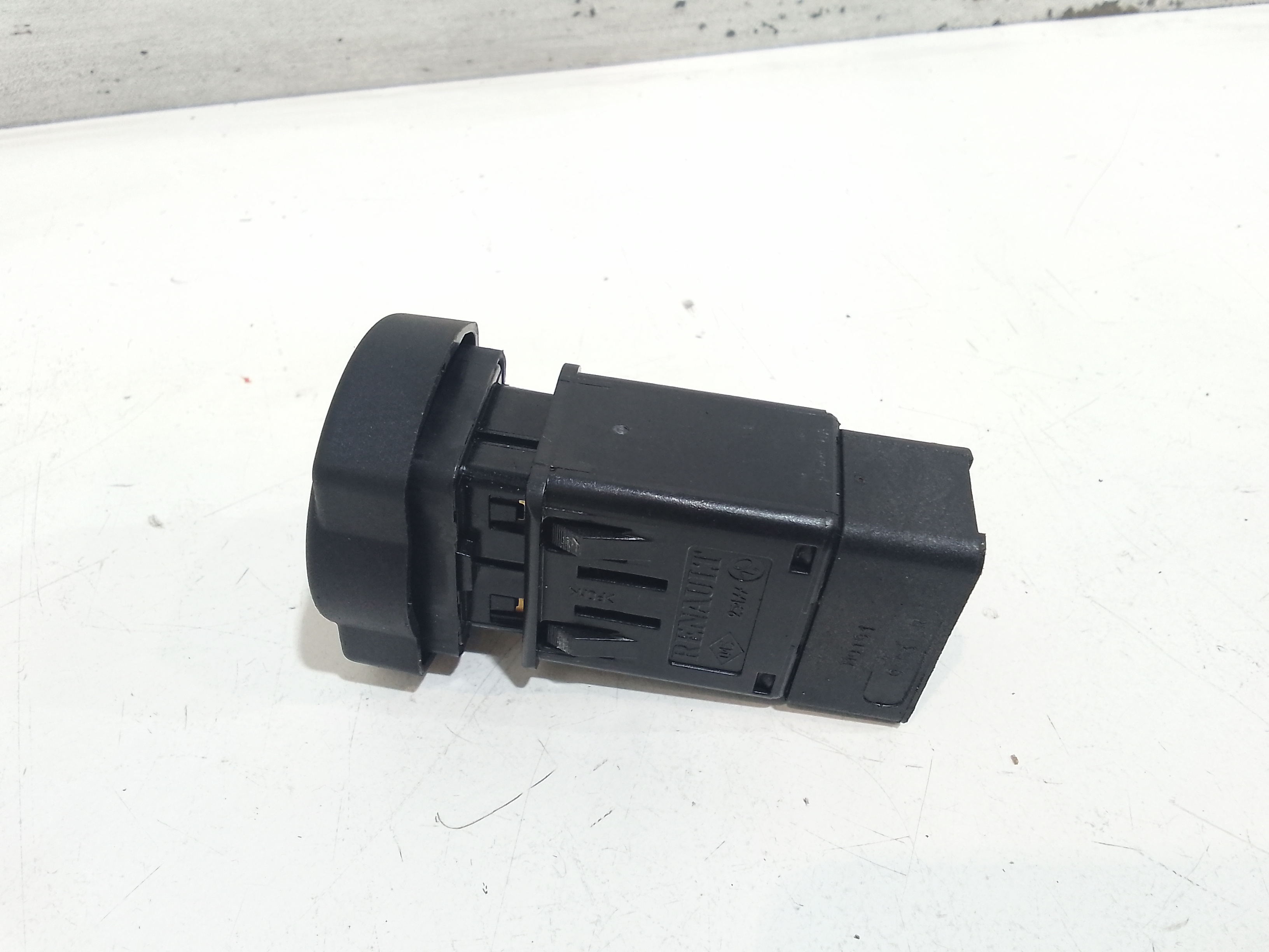 Pulsante luci di emergenza per Dacia Duster 1 Serie (2010 - In produzione)