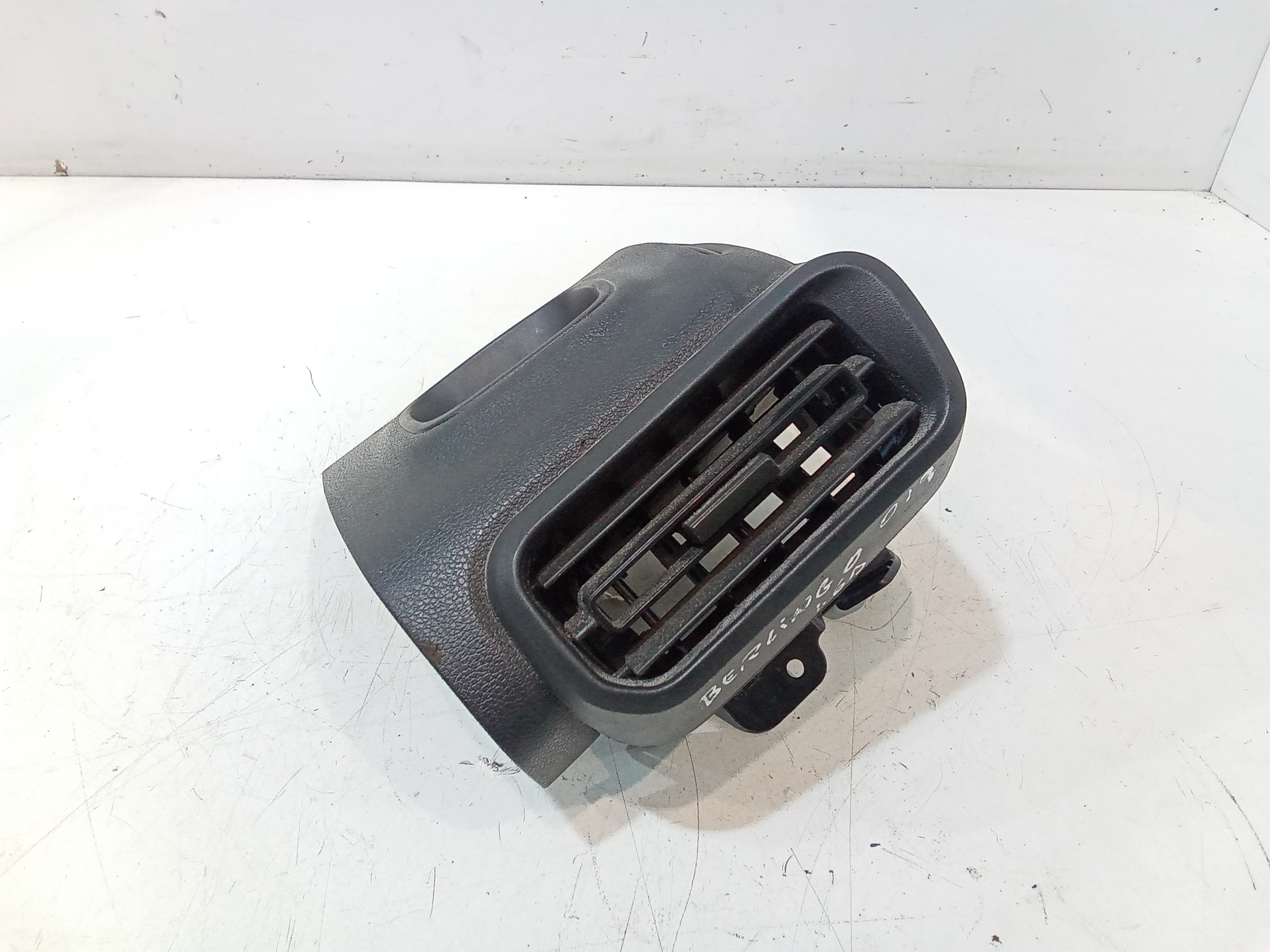 Bocchetta aria cruscotto lato passeggero per Citroen Berlingo (2017 - )