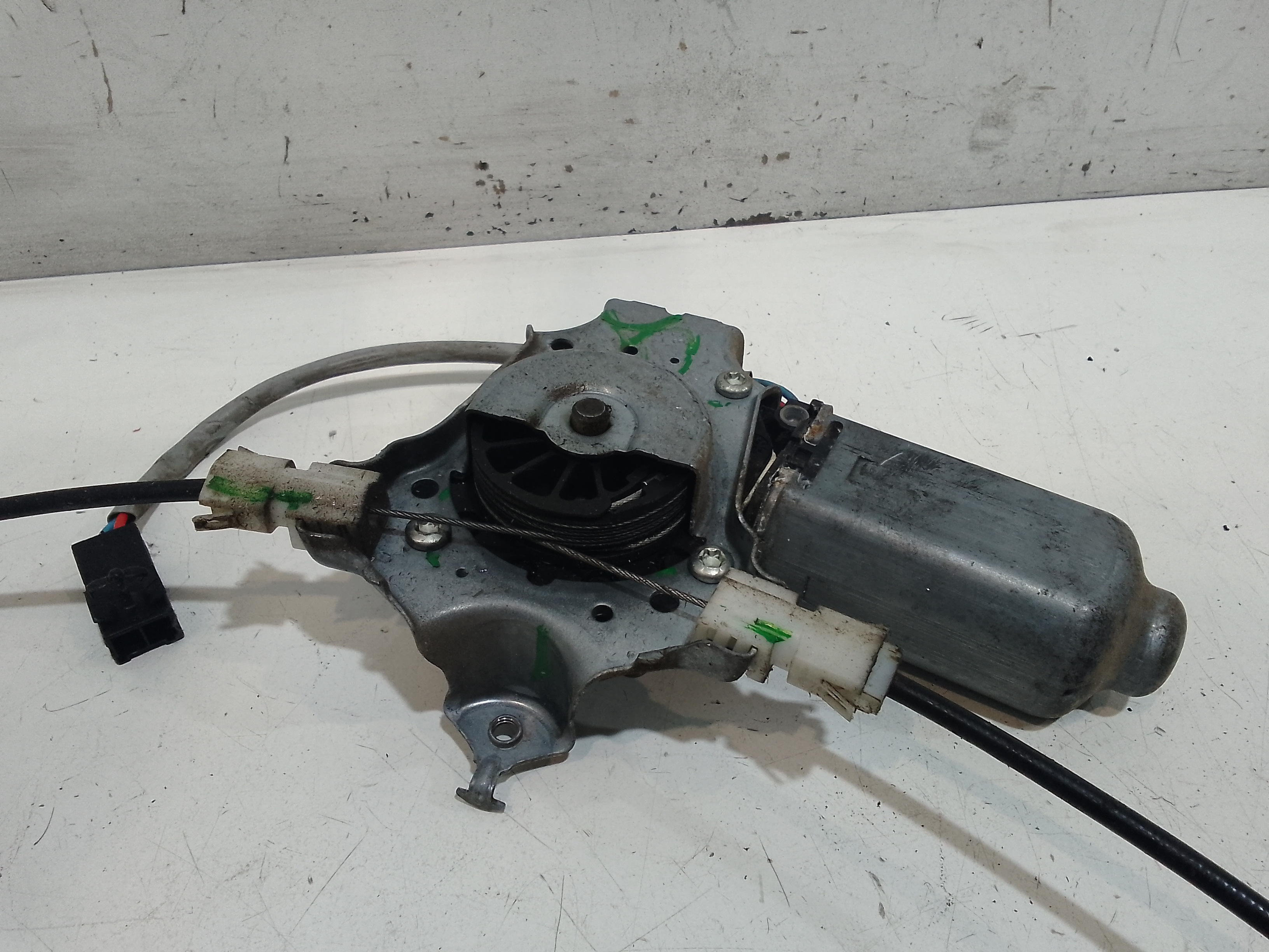 Cremagliera anteriore sinistra Guida per Nissan Primera Berlina 2 Serie (1995 - 2002)