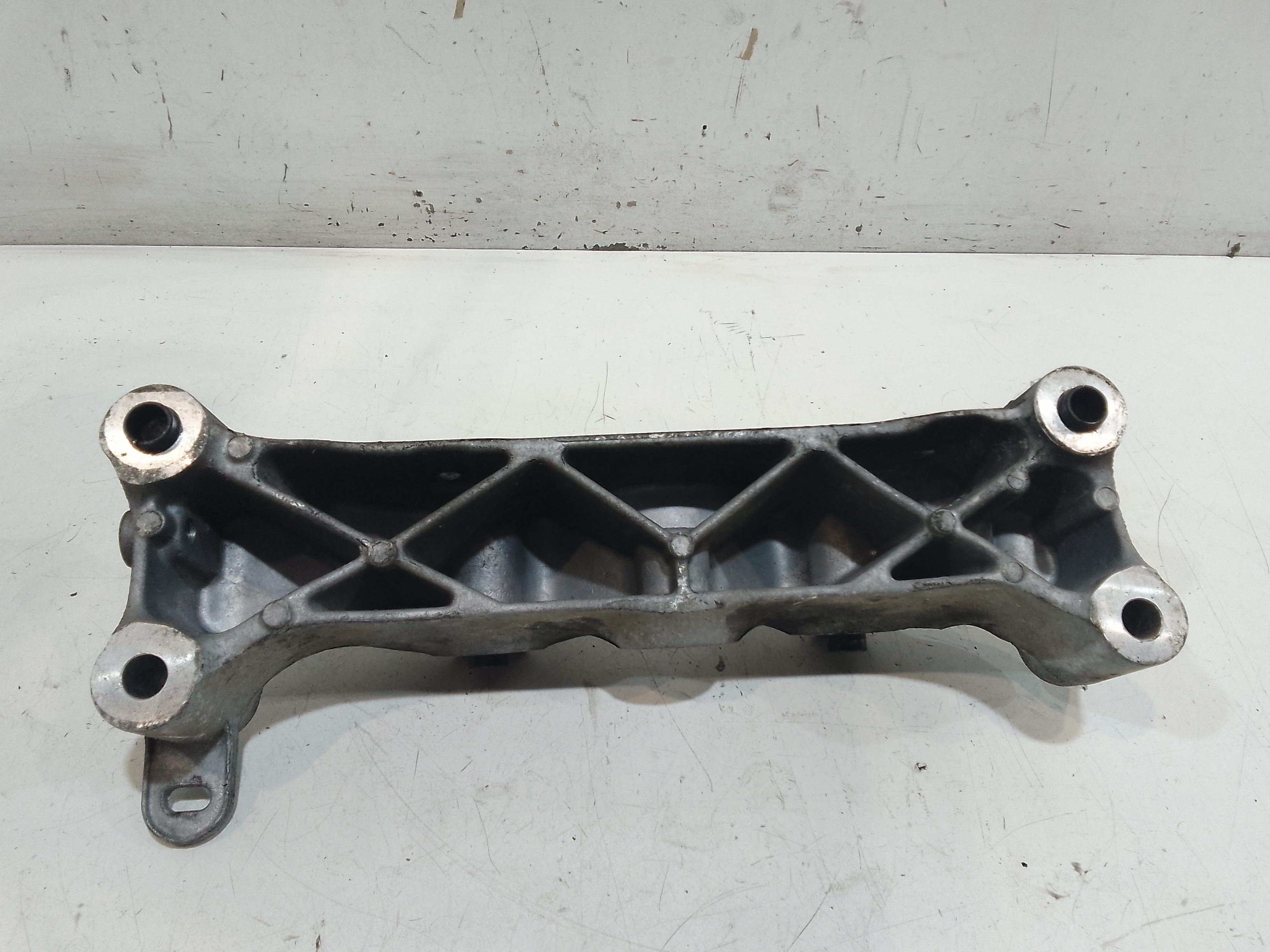 Supporto motore per Peugeot Partner 3 Serie (2008 - In produzione)