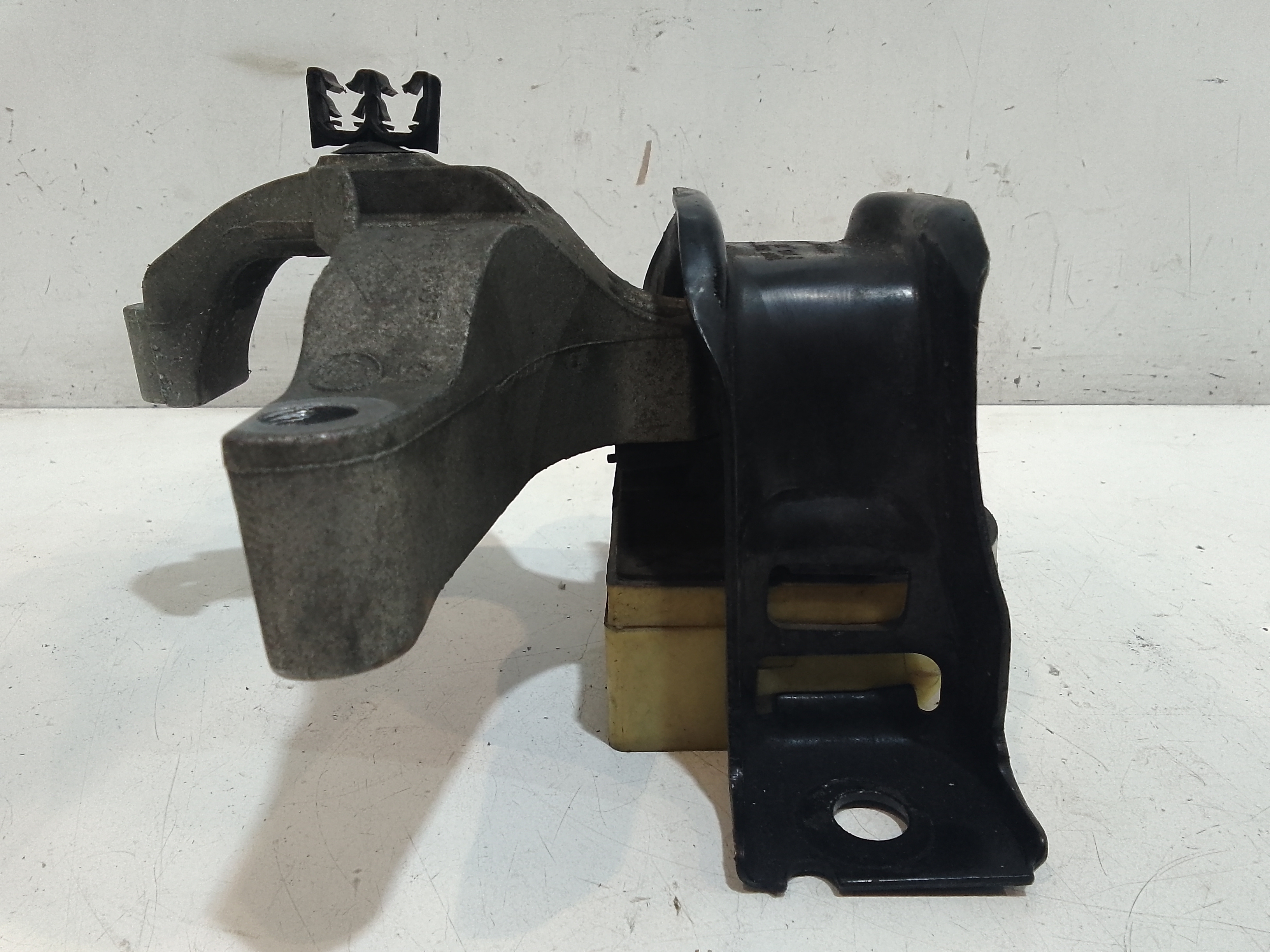 Supporto motore per Dacia Duster 1 Serie (2010 - In produzione)